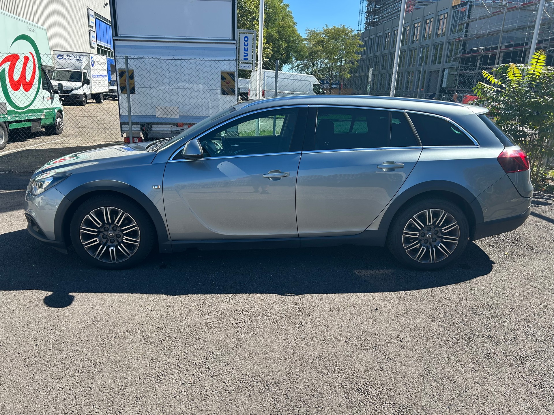 OPEL Insignia Country Tourer 2.0 CDTI 4WD Automatic-image-1