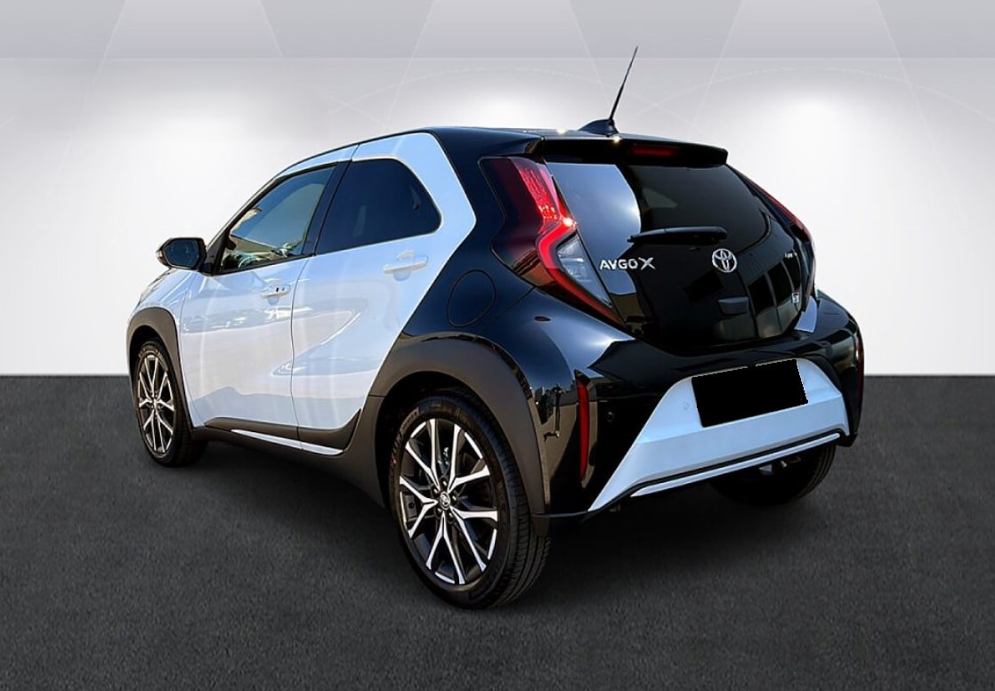 TOYOTA Aygo X 1.5 GR Sport e-CVT-image-2