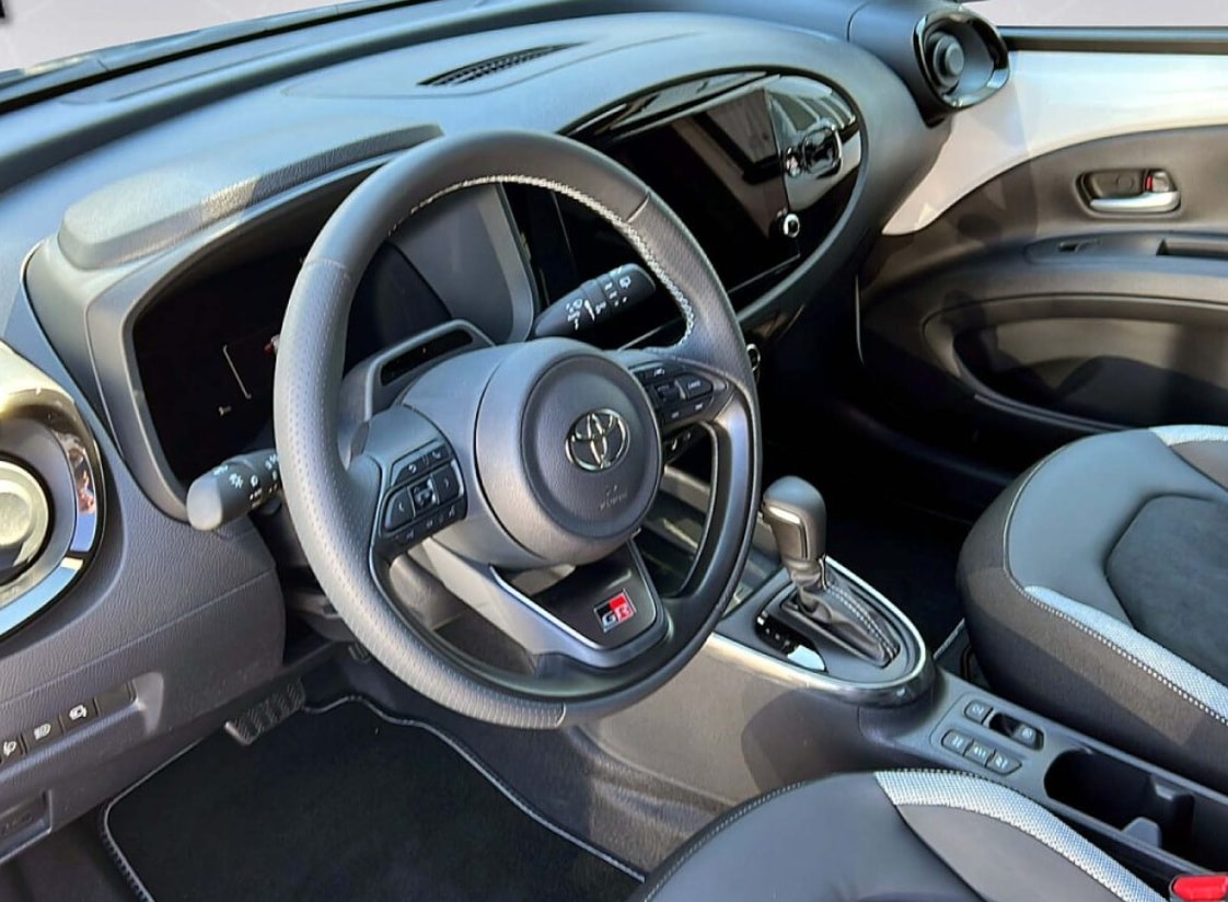 TOYOTA Aygo X 1.5 GR Sport e-CVT-image-6