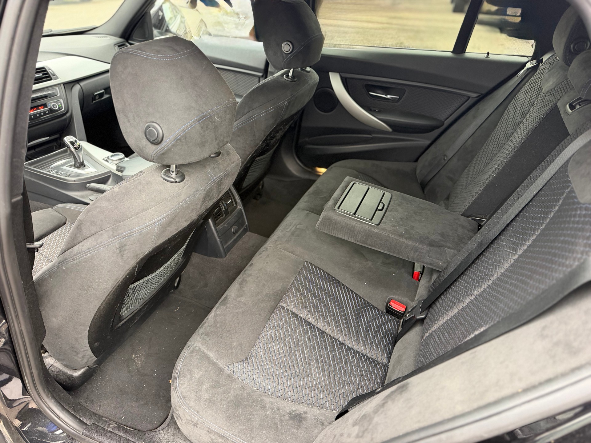BMW 330d xDrive Touring Steptronic-image-13