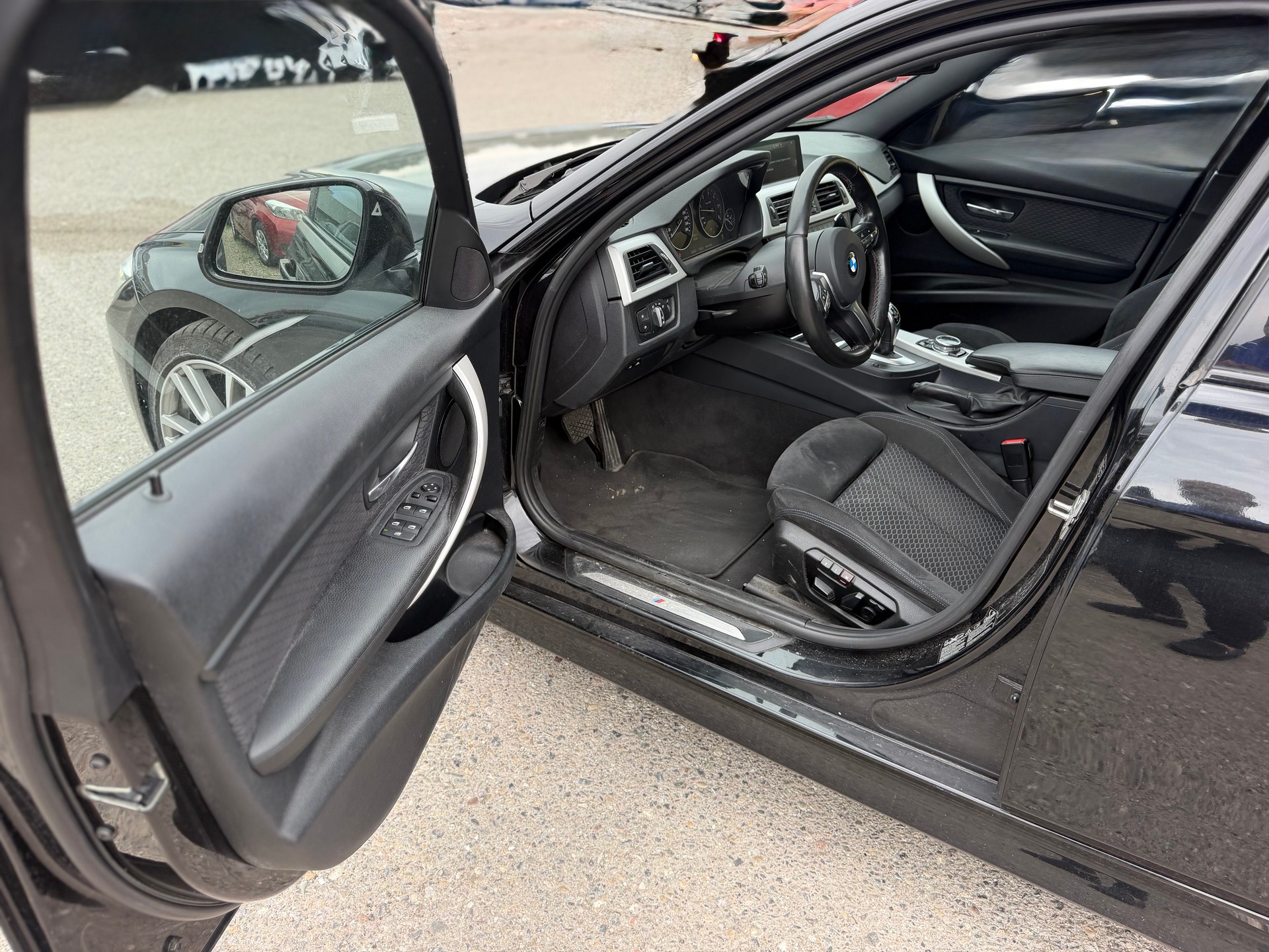 BMW 330d xDrive Touring Steptronic-image-10