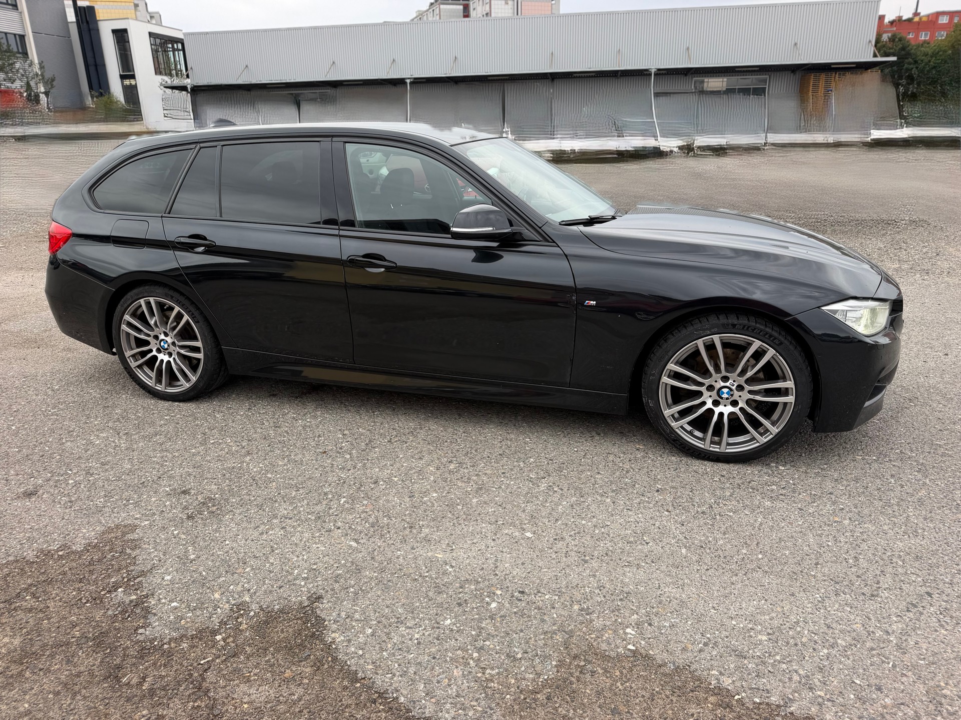 BMW 330d xDrive Touring Steptronic-image-3