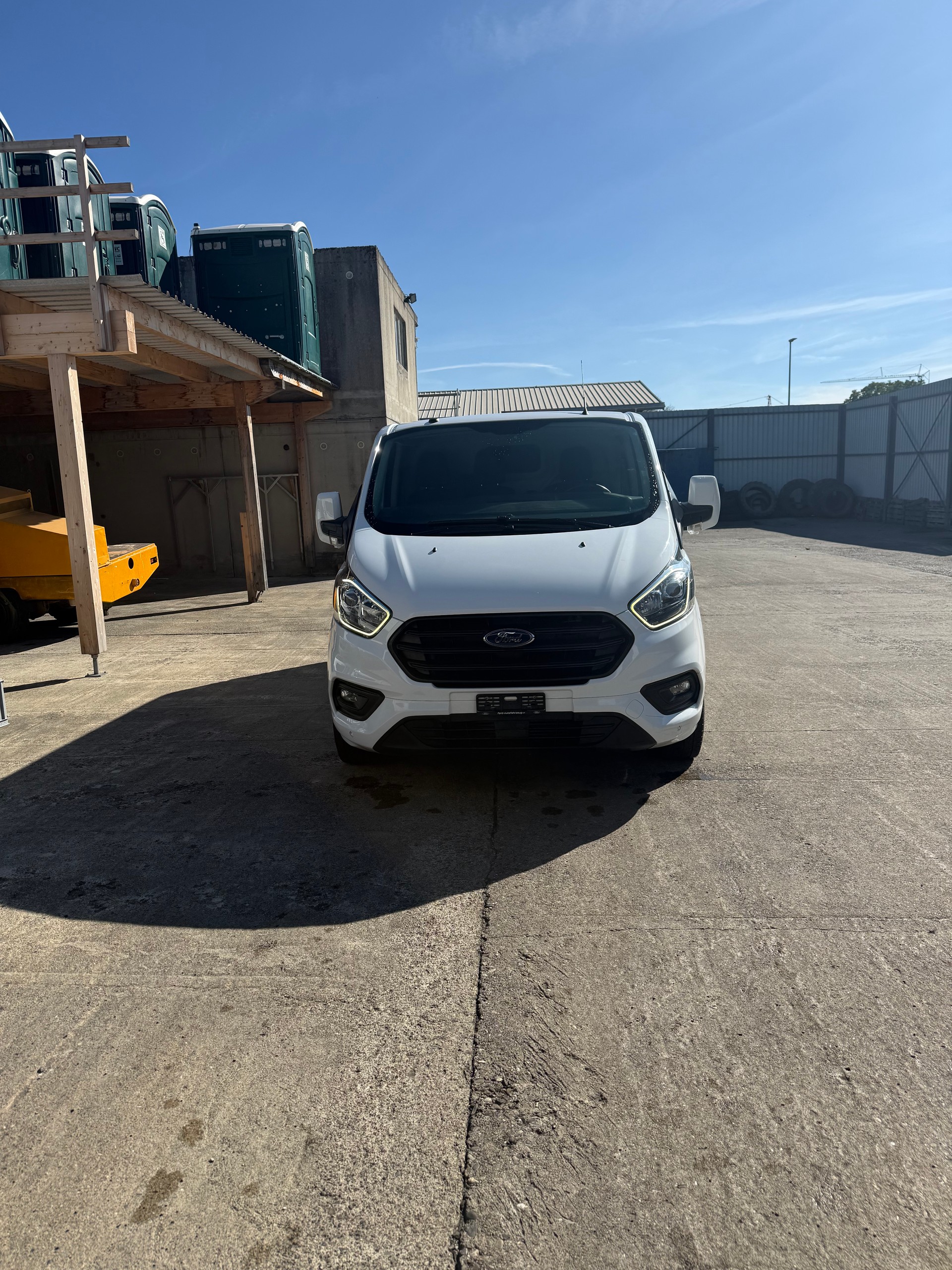 FORD Transit Custom Van 340 L2H1 Limited A-image-1