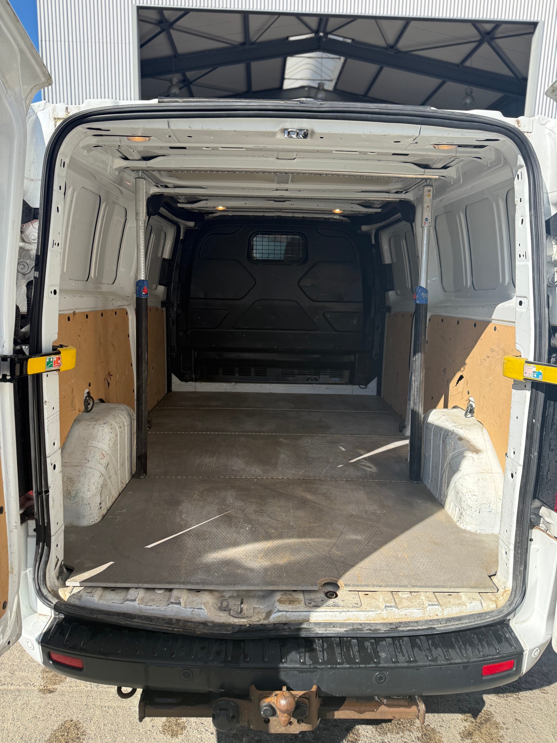 FORD Transit Custom Van 340 L2H1 Limited A-image-7