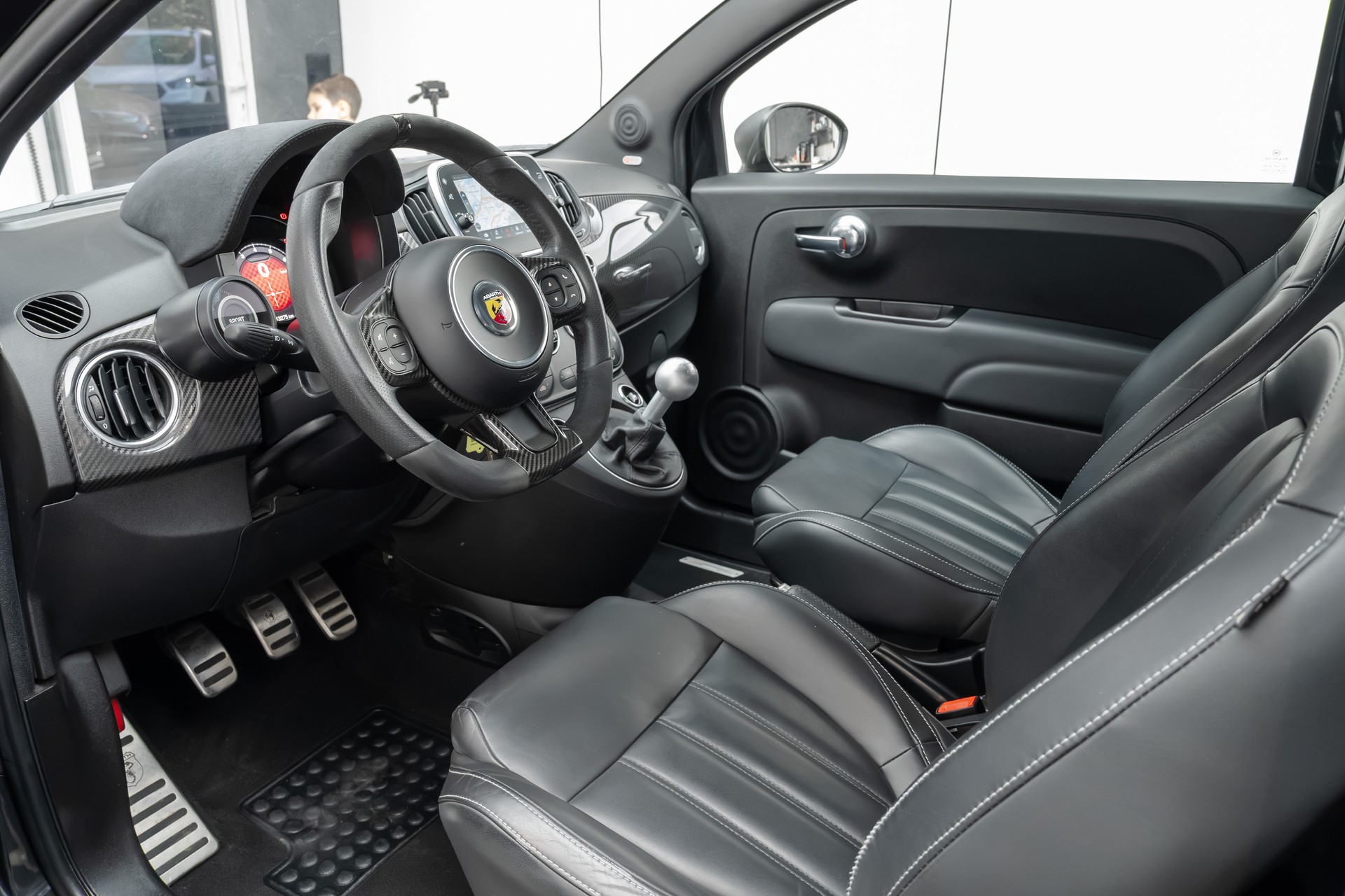FIAT 595 1.4 Turbo Abarth Competizione 70th Anniv.-image-13