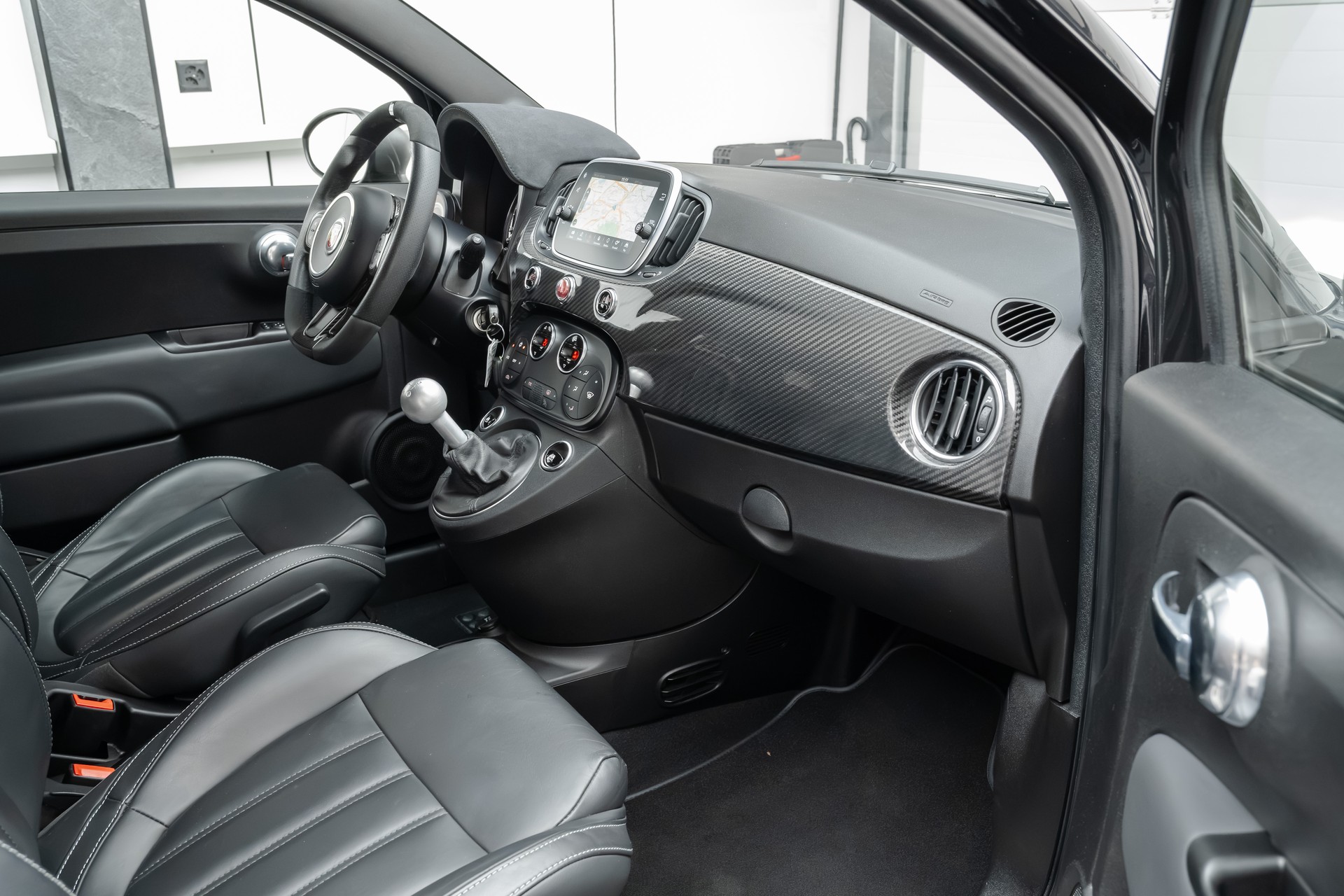 FIAT 595 1.4 Turbo Abarth Competizione 70th Anniv.-image-9
