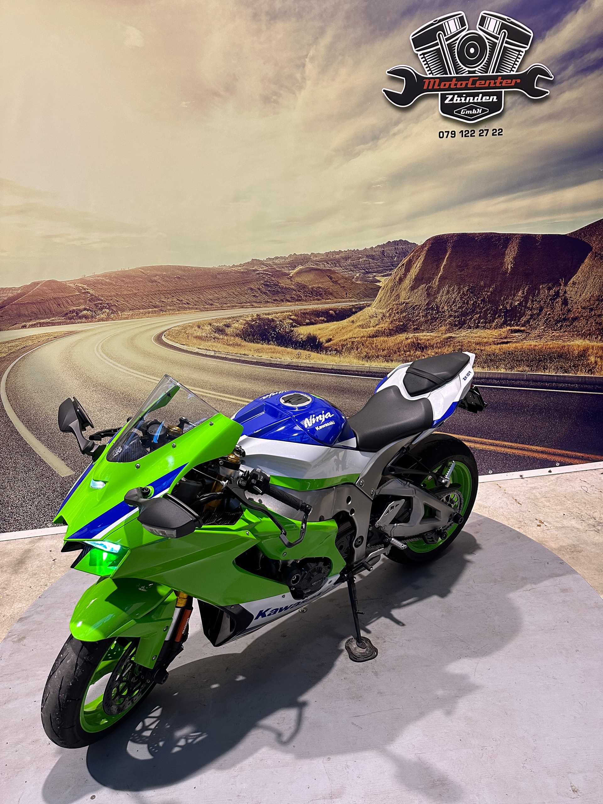 KAWASAKI Ninja ZX-10R 40th Anniversary-showroom-element-3