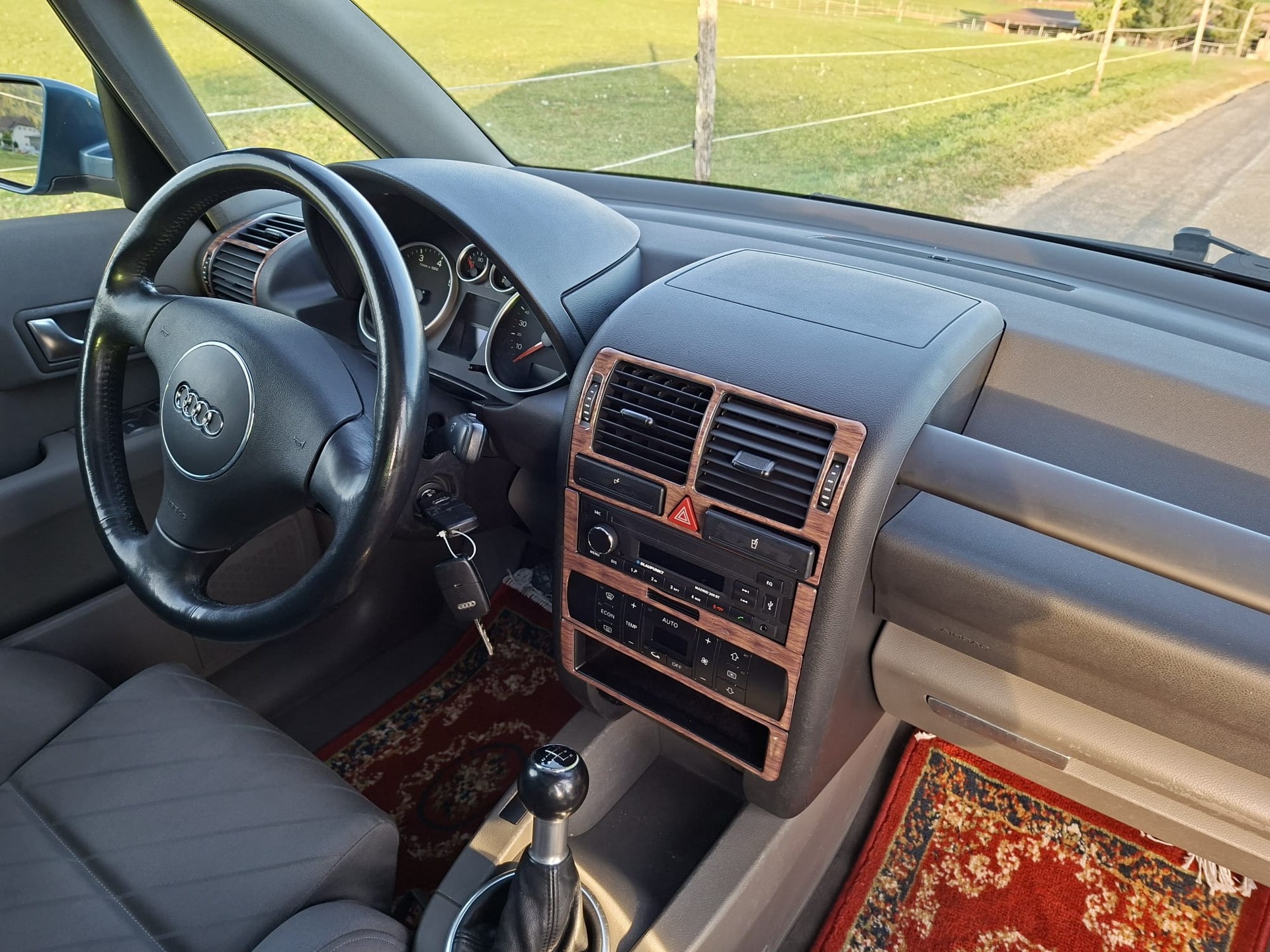AUDI A2 1.4-image-8