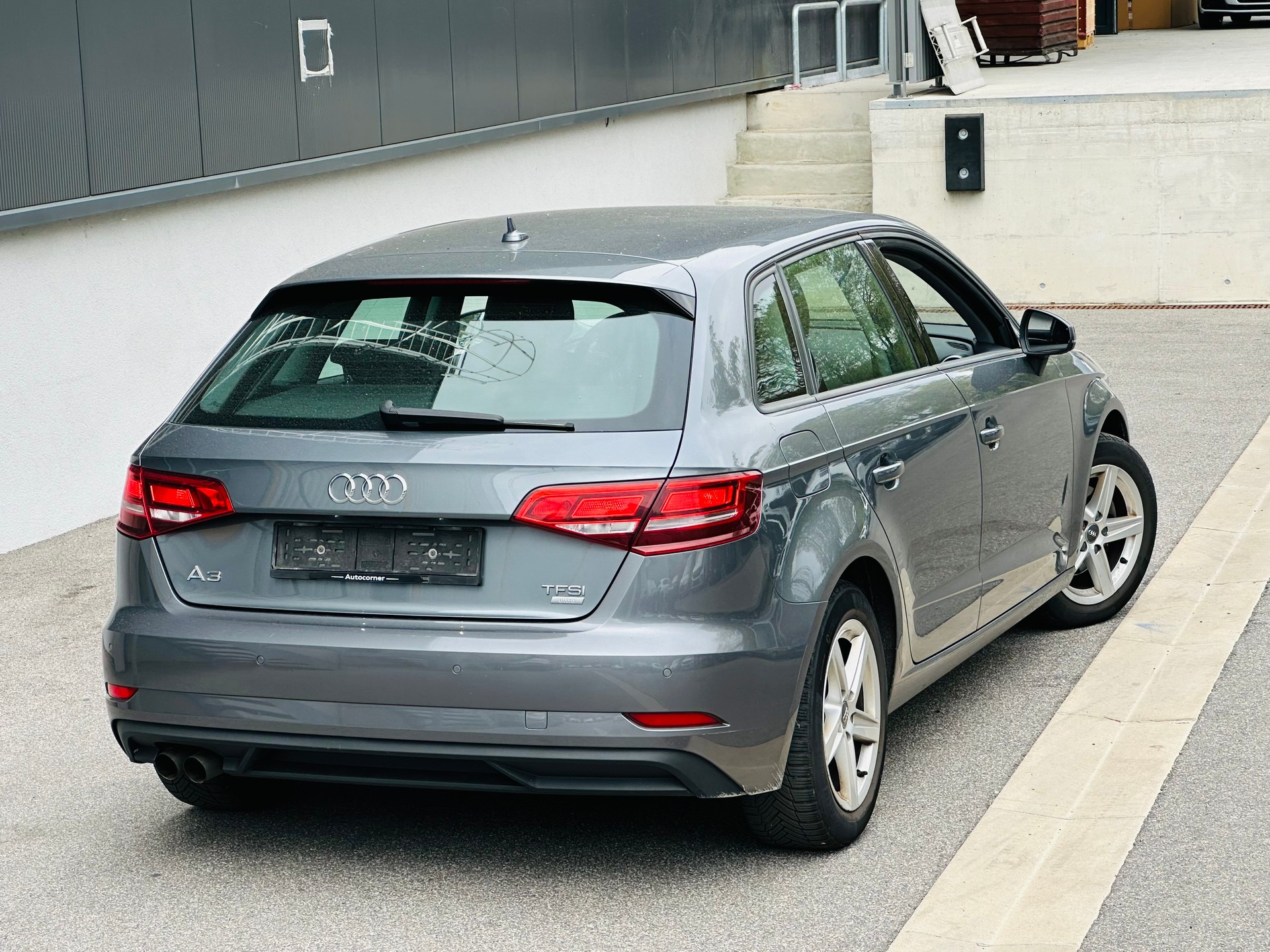 AUDI A3 Sportback 1.4 TFSI-image-9