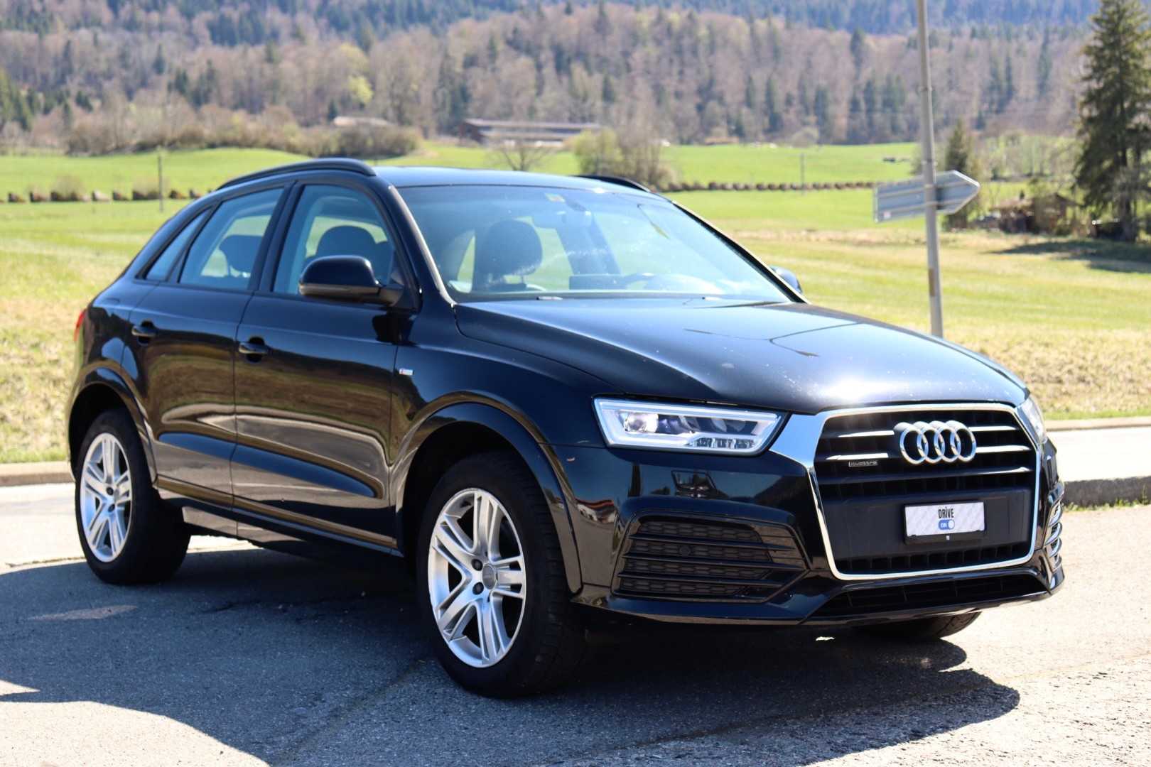 AUDI Q3 2.0 TDI sport quattro S-tronic • S Line • Toit Panoramique • Alcantara-image-7