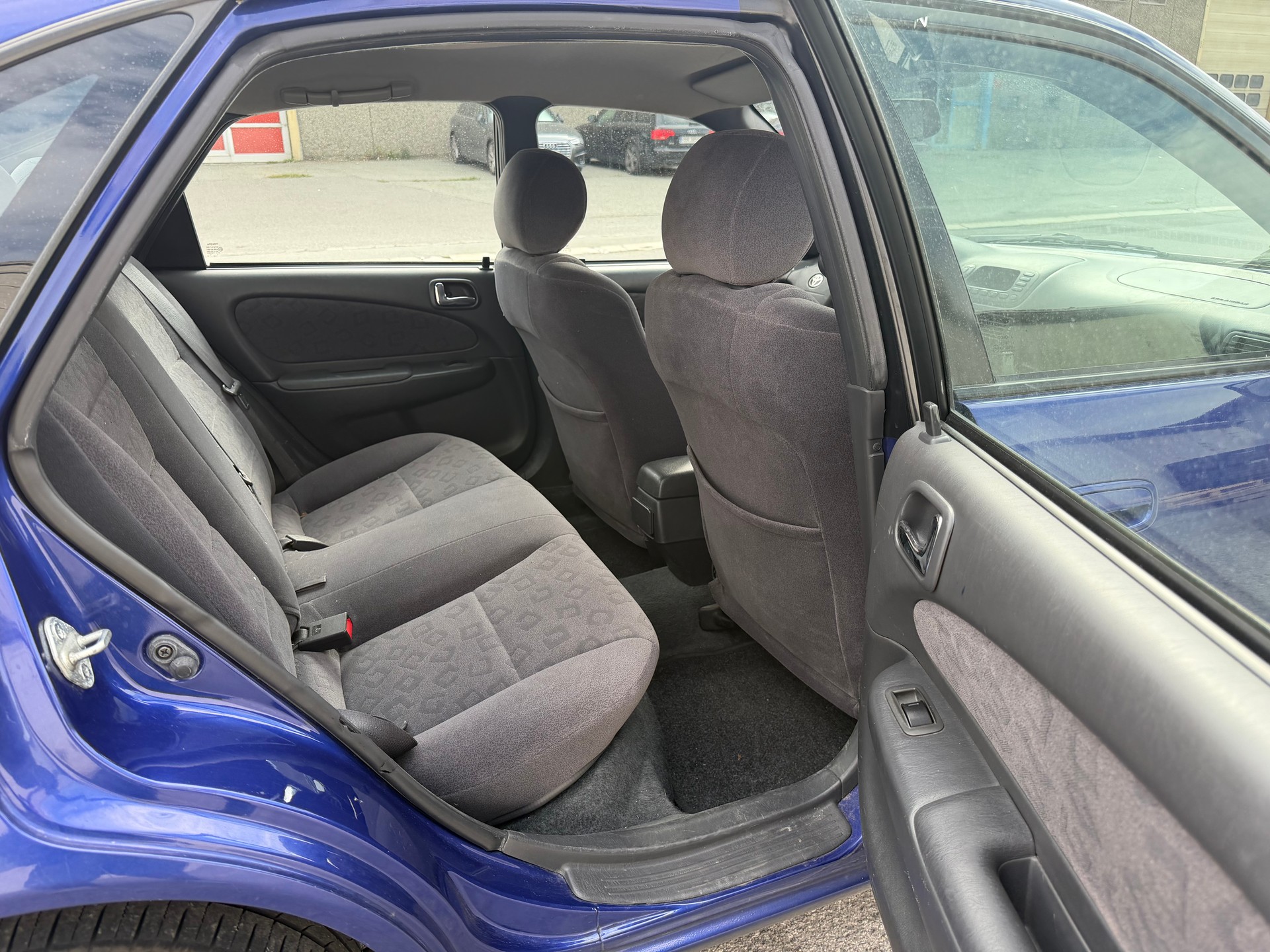 TOYOTA Corolla 1.6 Linea Sol plus-image-3