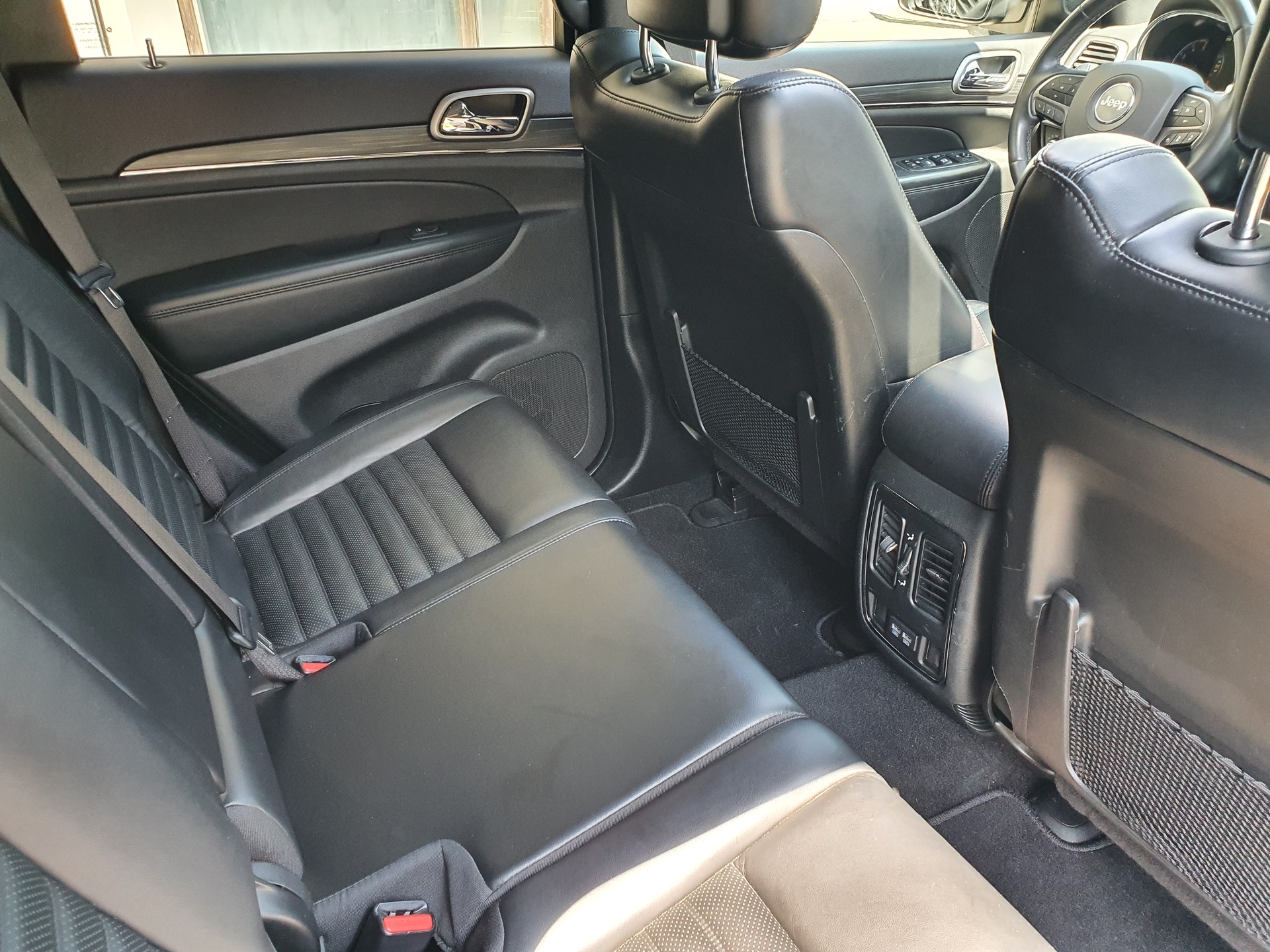 JEEP Grand Cherokee 3.0 CRD ST Blackline-image-11