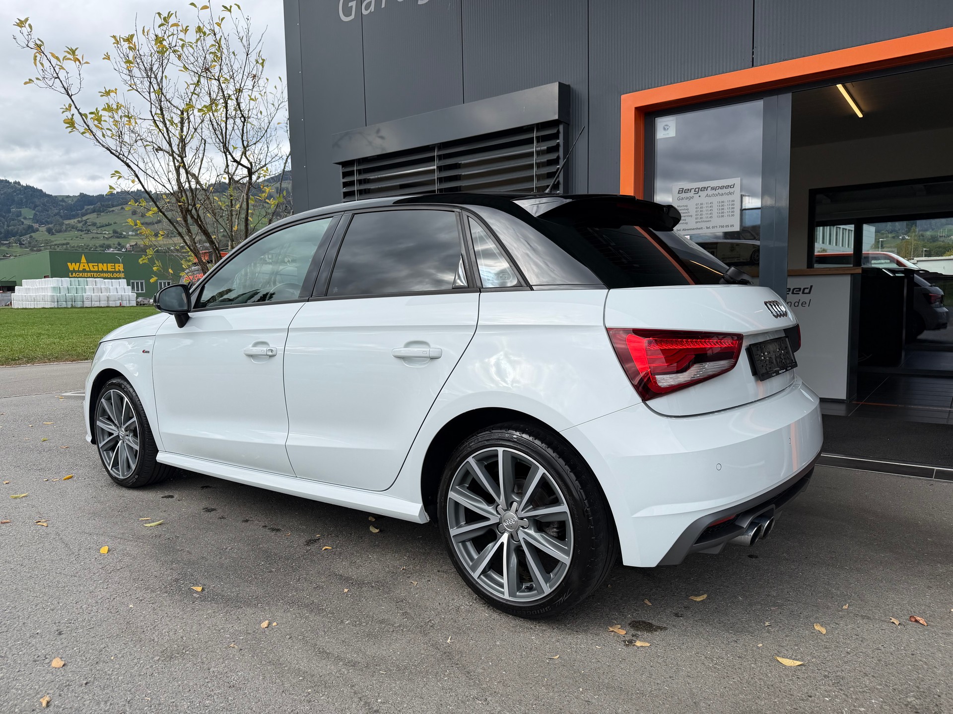 AUDI A1 Sportback 1.4 TFSI Sport S-tronic-image-2