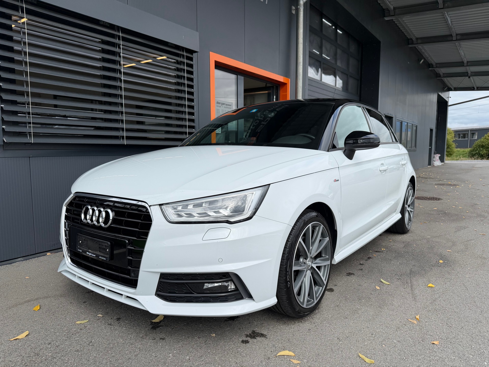 AUDI A1 Sportback 1.4 TFSI Sport S-tronic-image-3