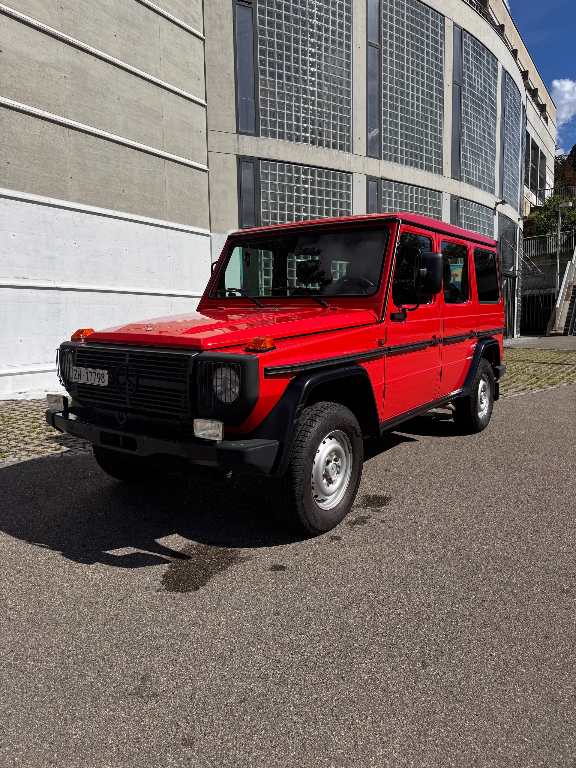 MERCEDES-BENZ Worker-image-9