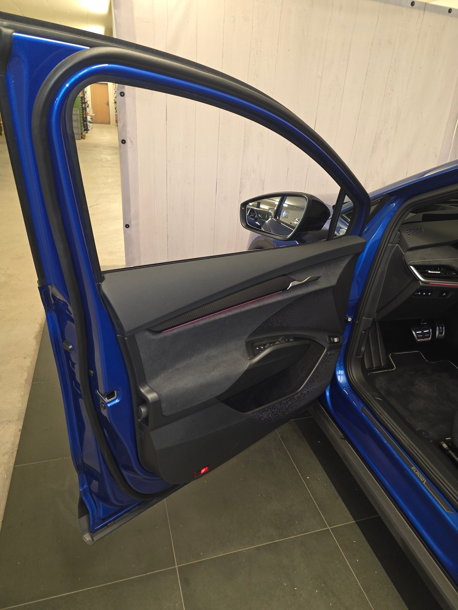 SKODA Elroq RS 4x4-image-11