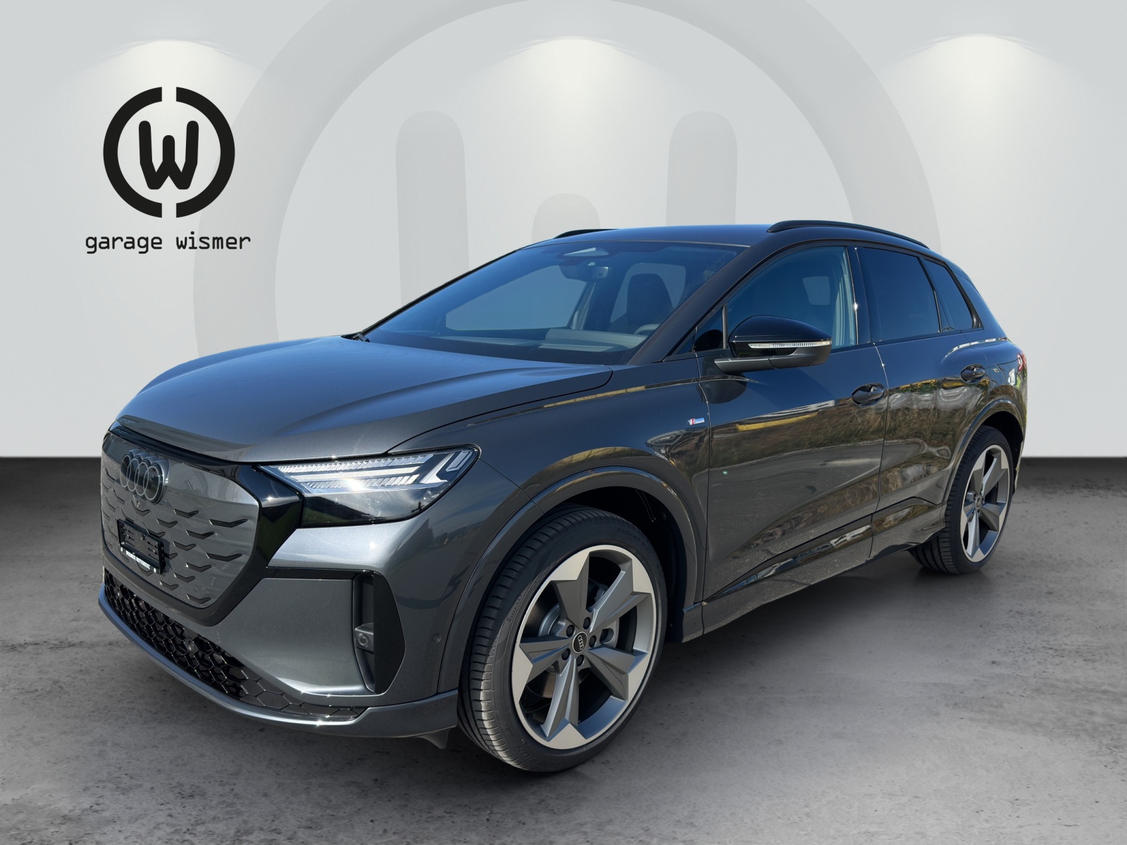 AUDI Q4 e-tron SUV quattro performance Swiss Ski