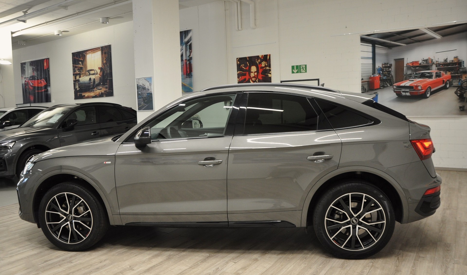 AUDI Q5 Sportback 40 TDI Blackedition quattro S-tronic-image-2
