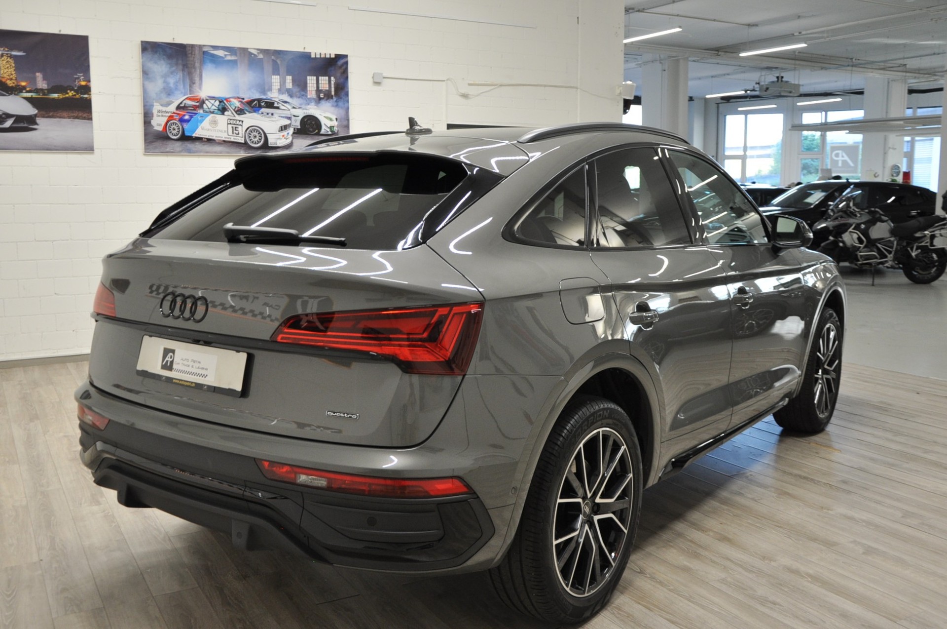 AUDI Q5 Sportback 40 TDI Blackedition quattro S-tronic-image-3