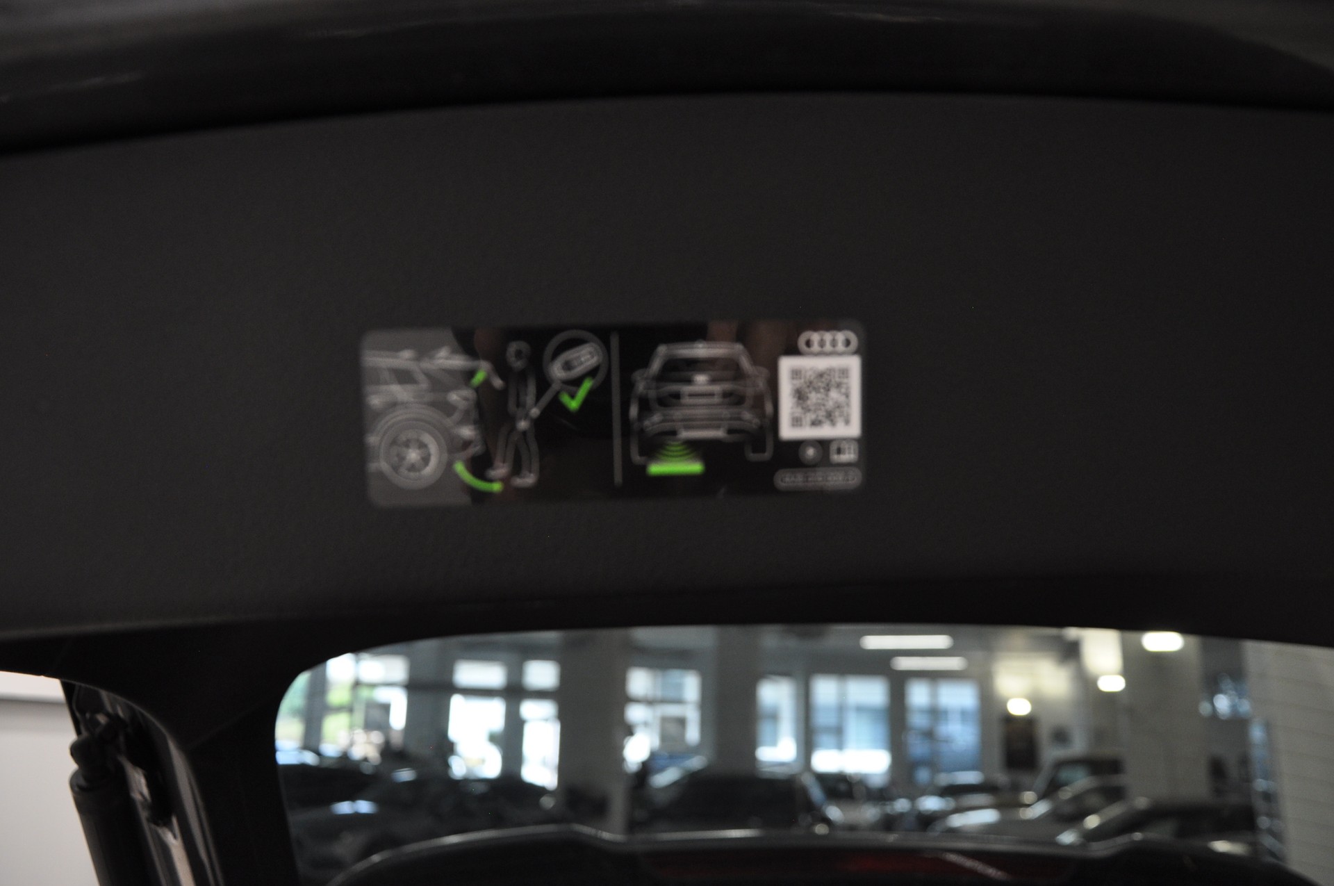 AUDI Q5 Sportback 40 TDI Blackedition quattro S-tronic-image-25