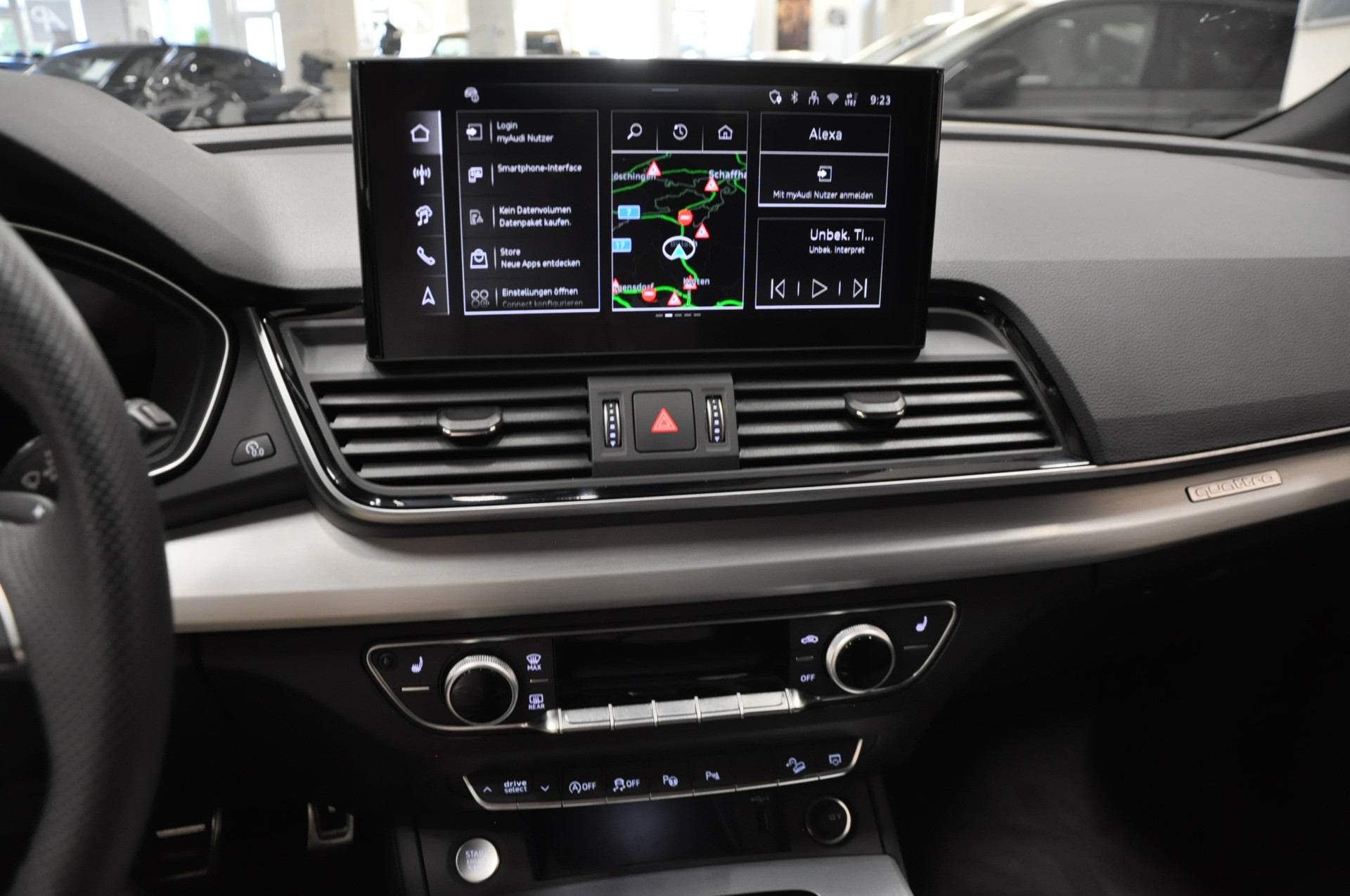 AUDI Q5 Sportback 40 TDI Blackedition quattro S-tronic-image-24