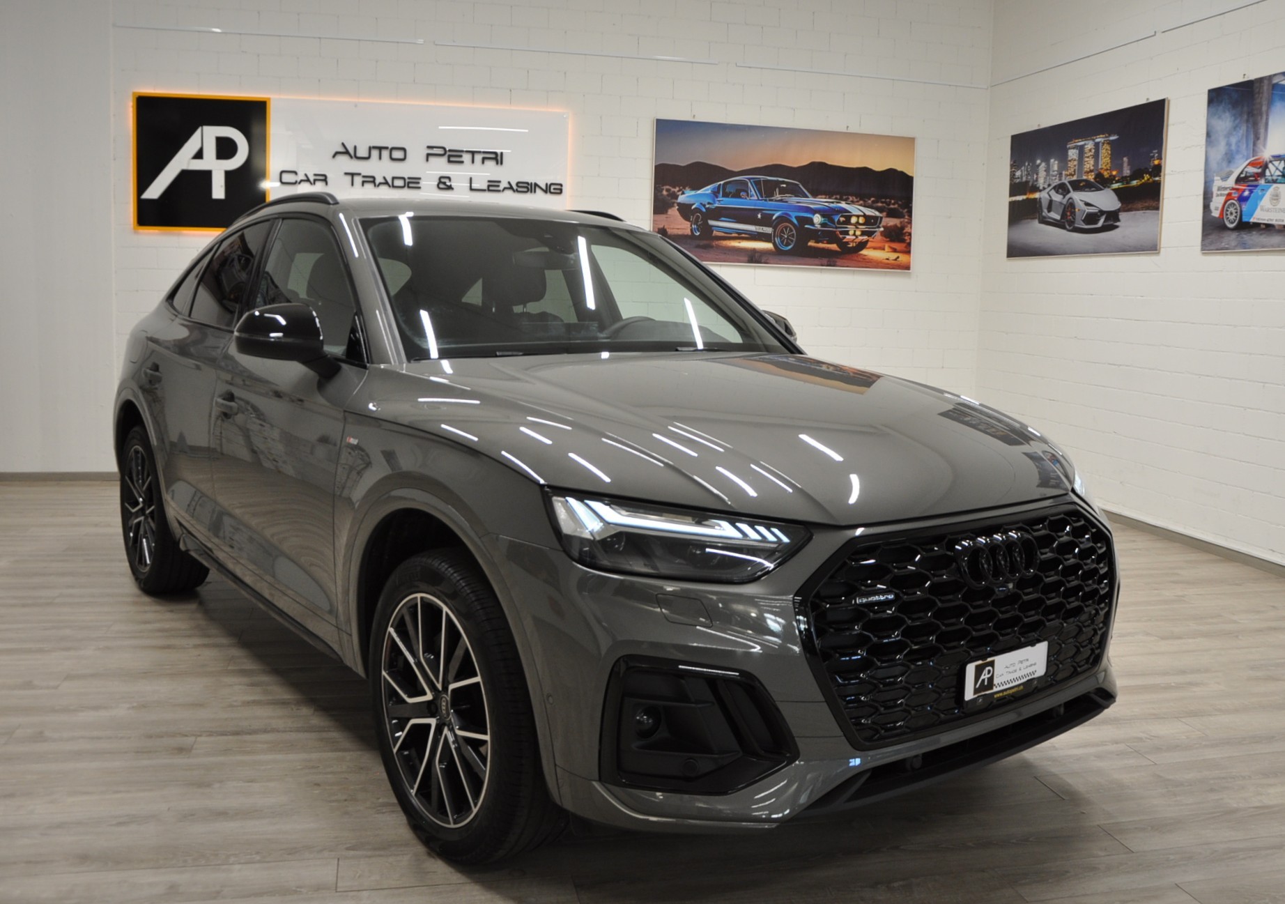 AUDI Q5 Sportback 40 TDI Blackedition quattro S-tronic-image-6