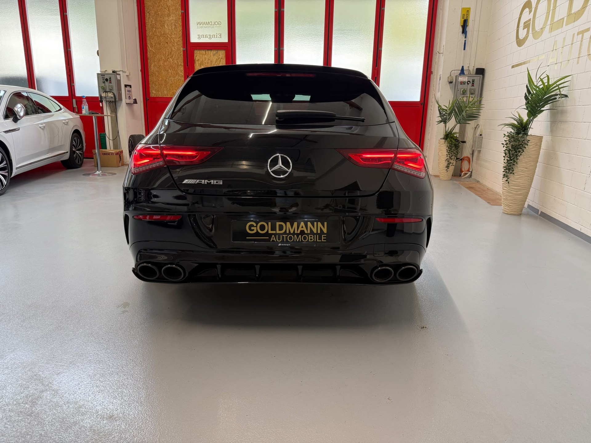 MERCEDES-BENZ CLA Shooting Brake 35 AMG 4Matic 7G-DCT-image-4
