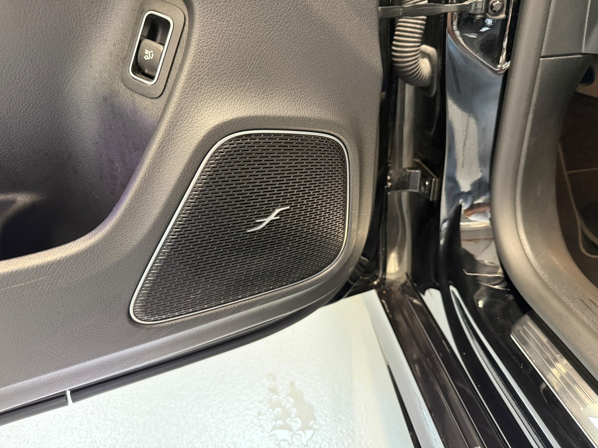 MERCEDES-BENZ CLA Shooting Brake 35 AMG 4Matic 7G-DCT-image-13