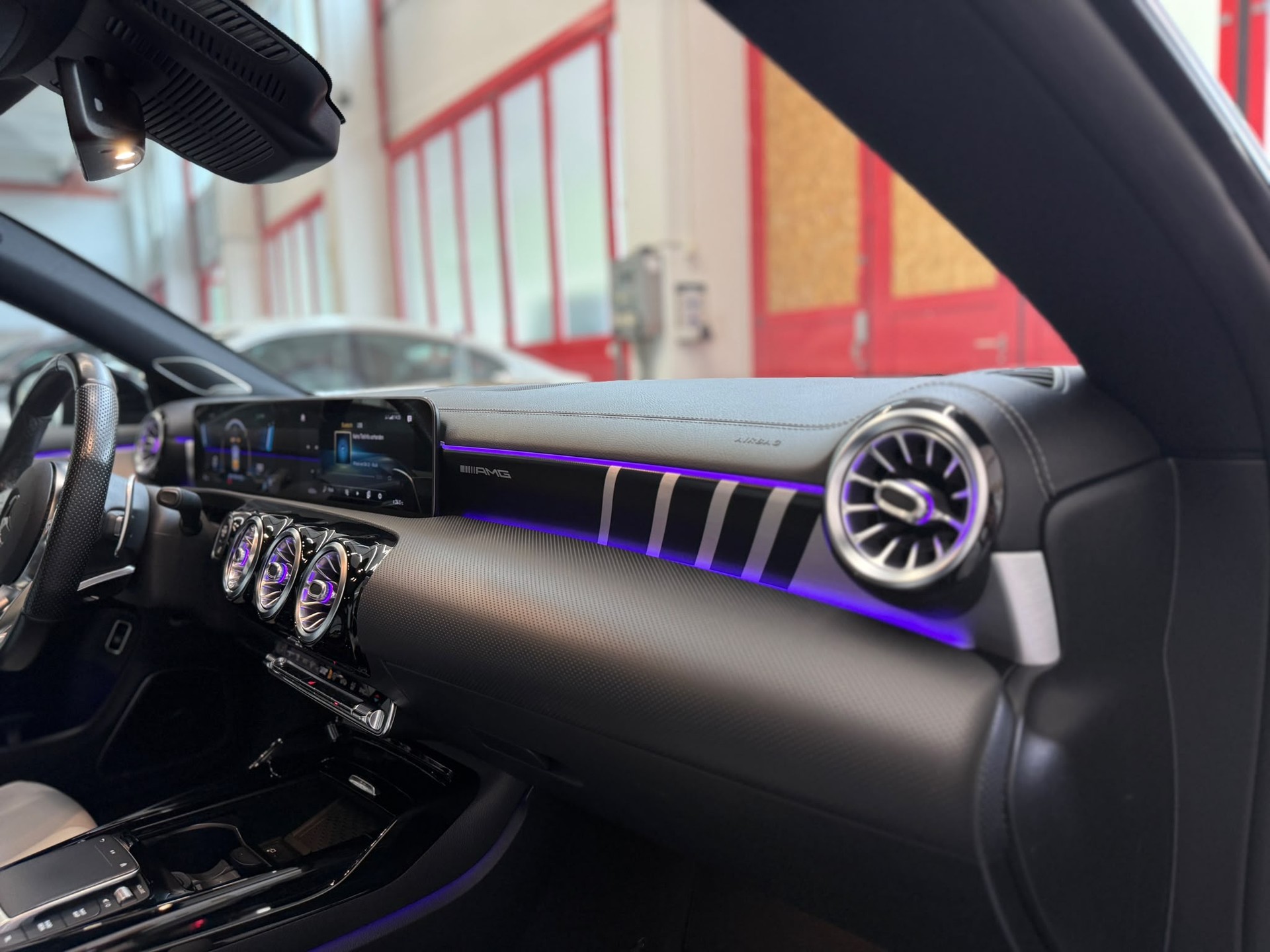 MERCEDES-BENZ CLA Shooting Brake 35 AMG 4Matic 7G-DCT-image-23