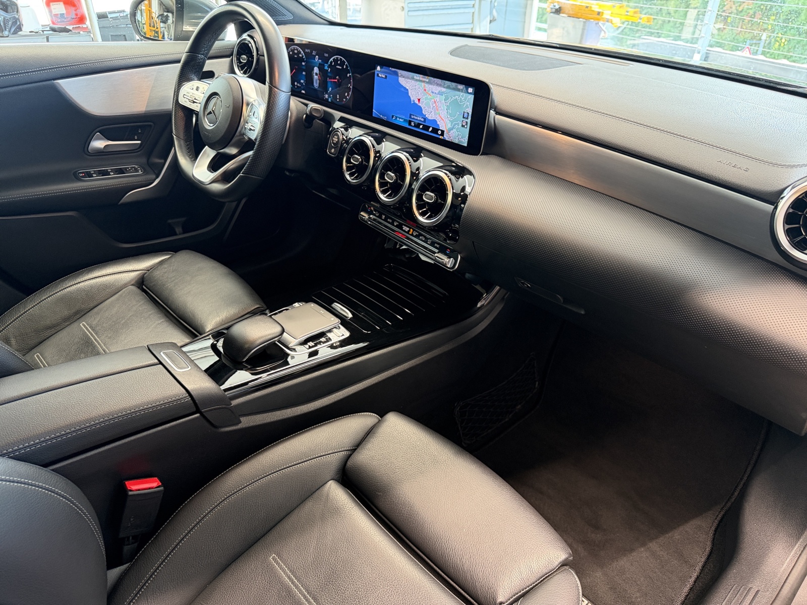 Image MERCEDES-BENZ A-250 A 250 AMG Line