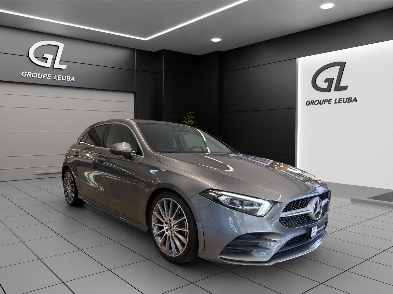 MERCEDES-BENZ A 250 AMG Line-image-0