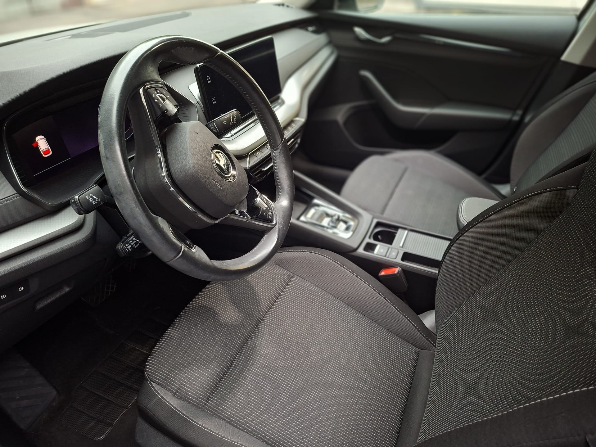 SKODA Octavia Combi 1.0 TSI mHEV DSG Ambition-image-3