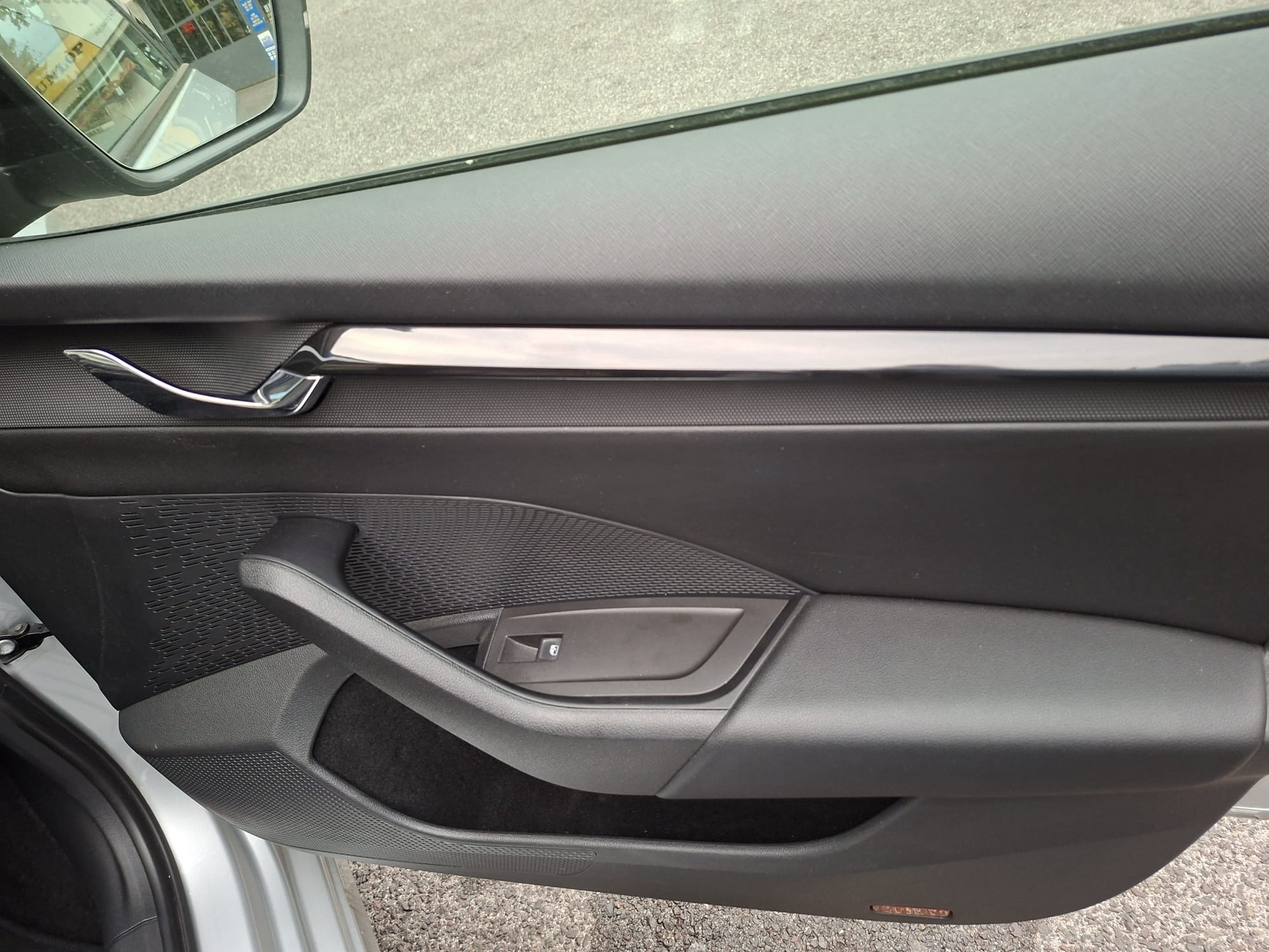 SKODA Octavia Combi 1.0 TSI mHEV DSG Ambition-image-7