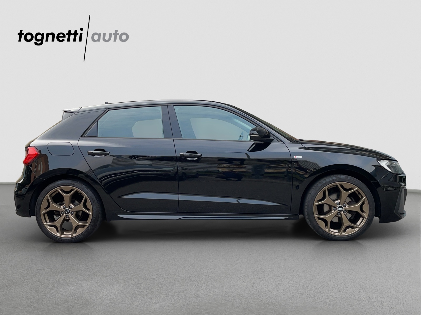 AUDI A1 Sportback 30 TFSI S Line Attraction S-tronic-image-2