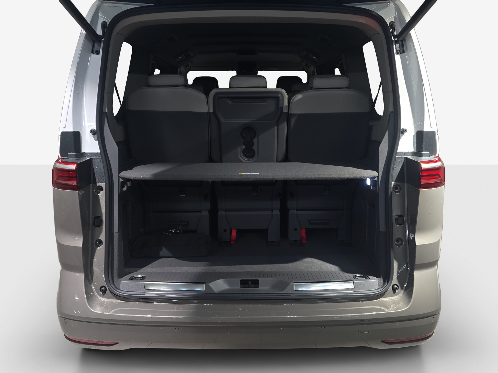 VW Multivan 2.0 TDI Style Liberty Lang DSG-image-12