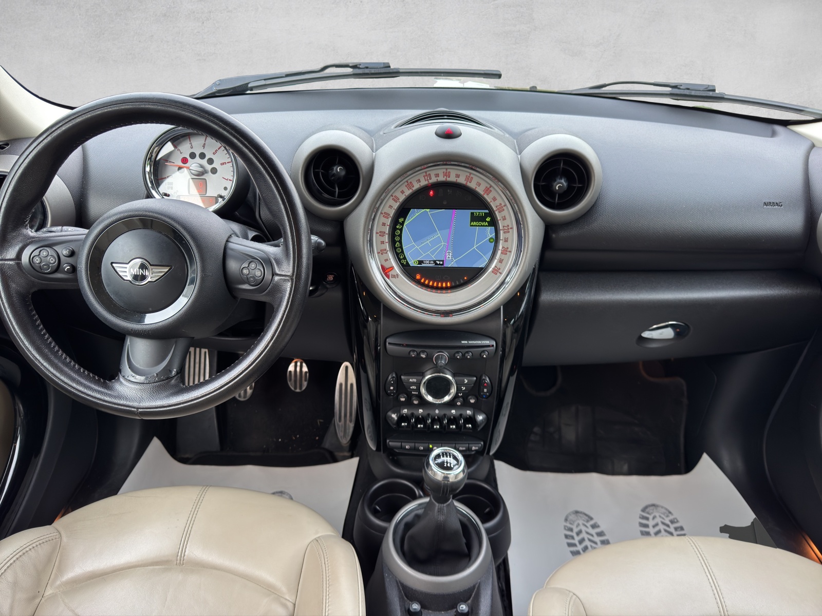 MINI Countryman Cooper SD ALL4-image-12