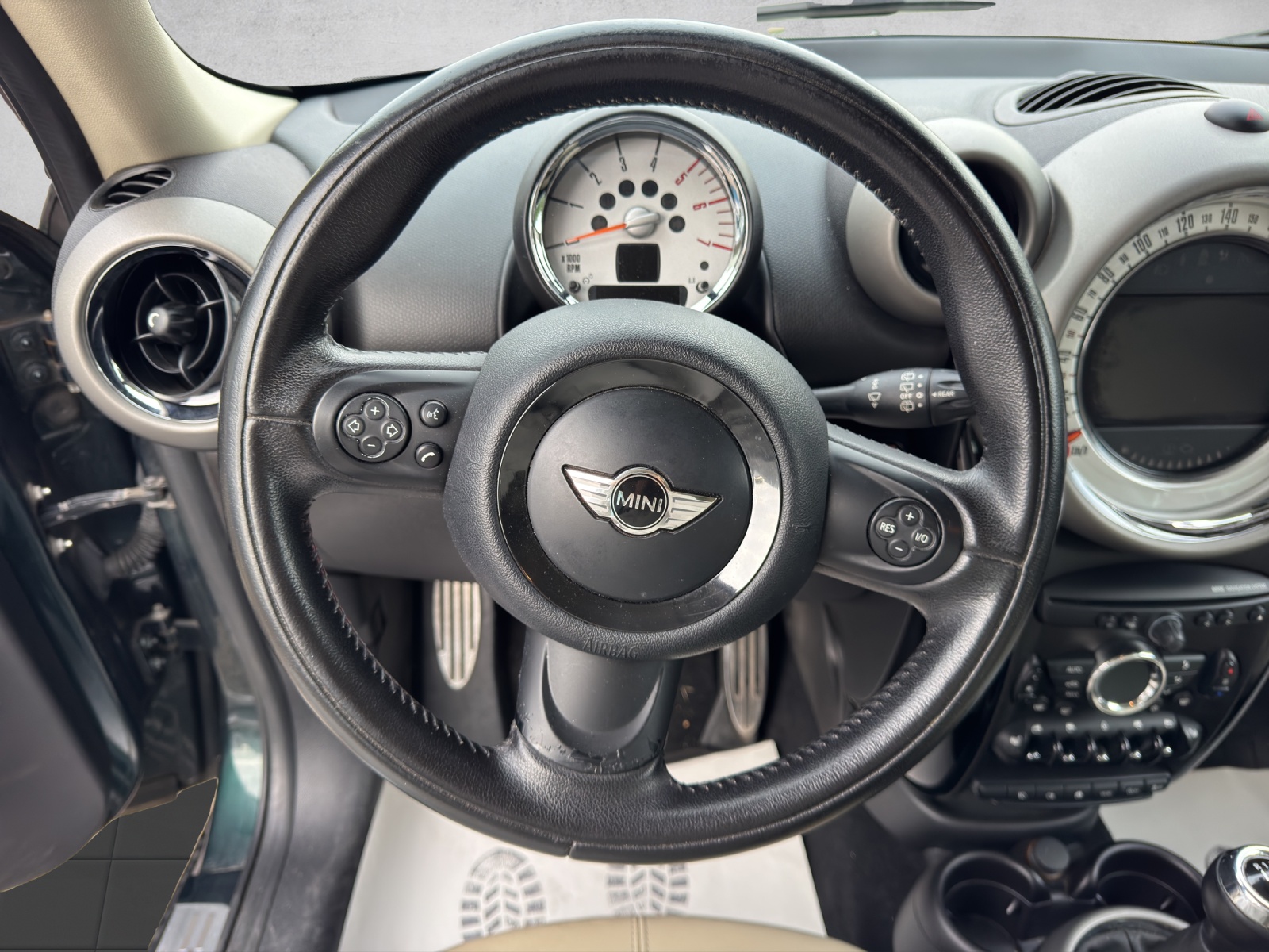 MINI Countryman Cooper SD ALL4-image-9
