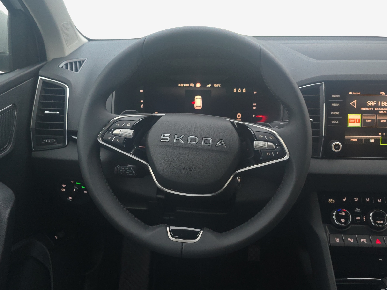 SKODA Karoq 2.0 TDI CR Dynamic 4x4 DSG-image-9