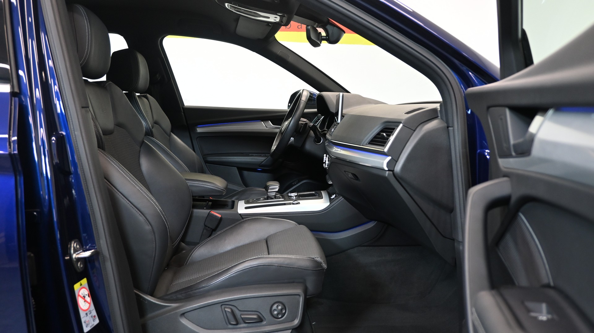 AUDI Q5 55 TFSI e sport quattro S-LINE SPORTPAKET-image-3