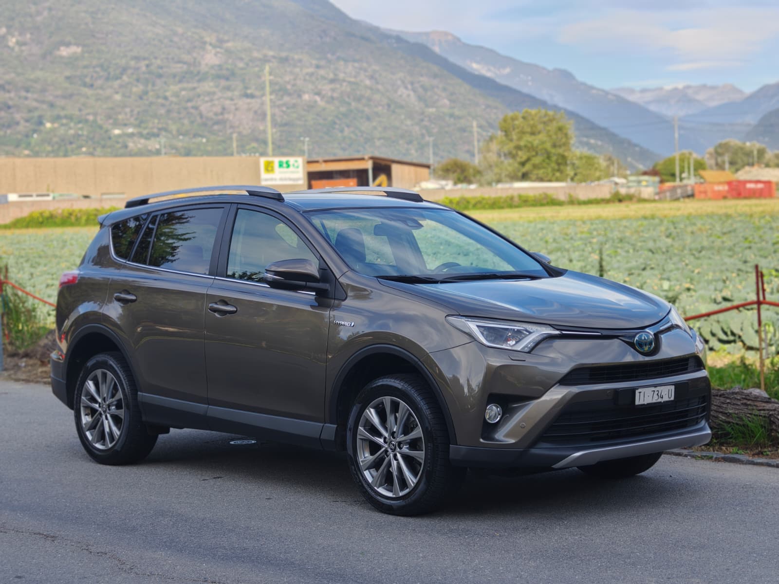 TOYOTA RAV-4 2.5 HSD Sol Premium e-CVT-image-1