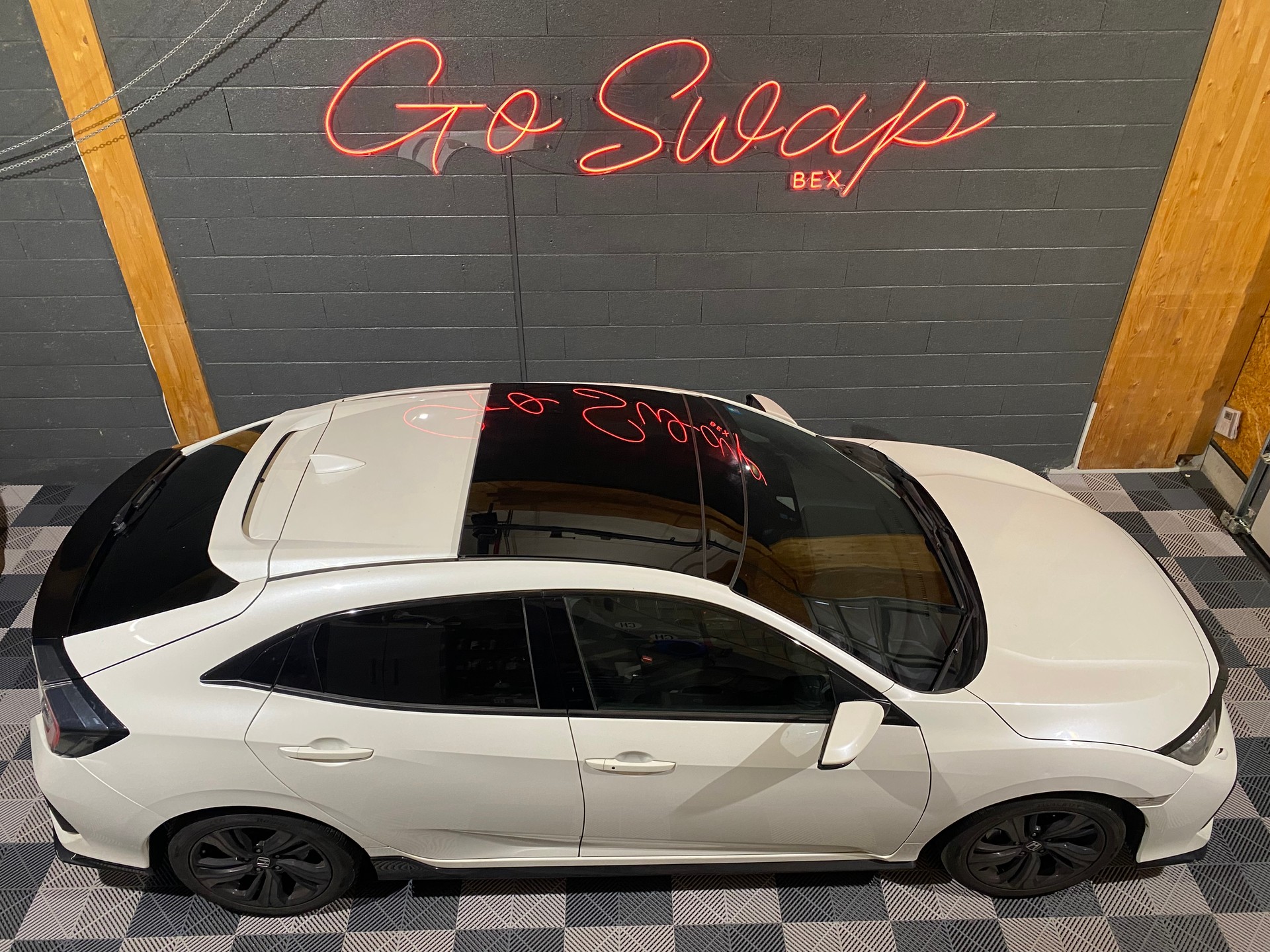 HONDA Civic 1.5 VTEC Sport Plus-showroom-element-2
