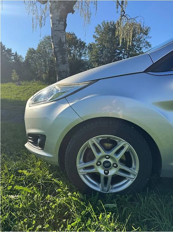 FORD 1.0 EcoB 100 Titanium-image-2