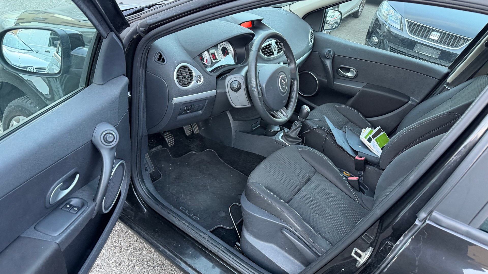 RENAULT Clio Grandtour 1.6 16V Dynamique-image-6