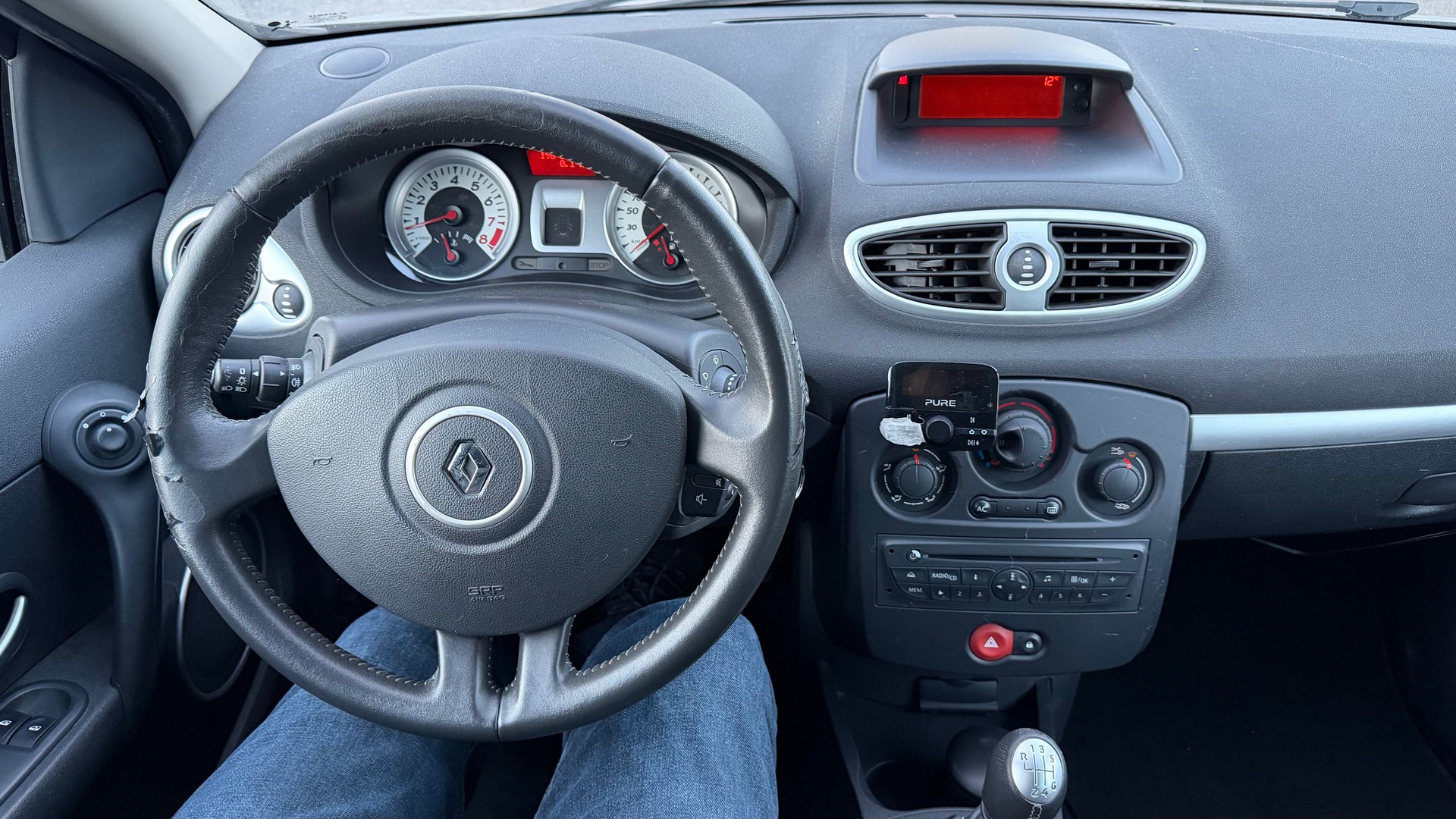 RENAULT Clio Grandtour 1.6 16V Dynamique-image-7