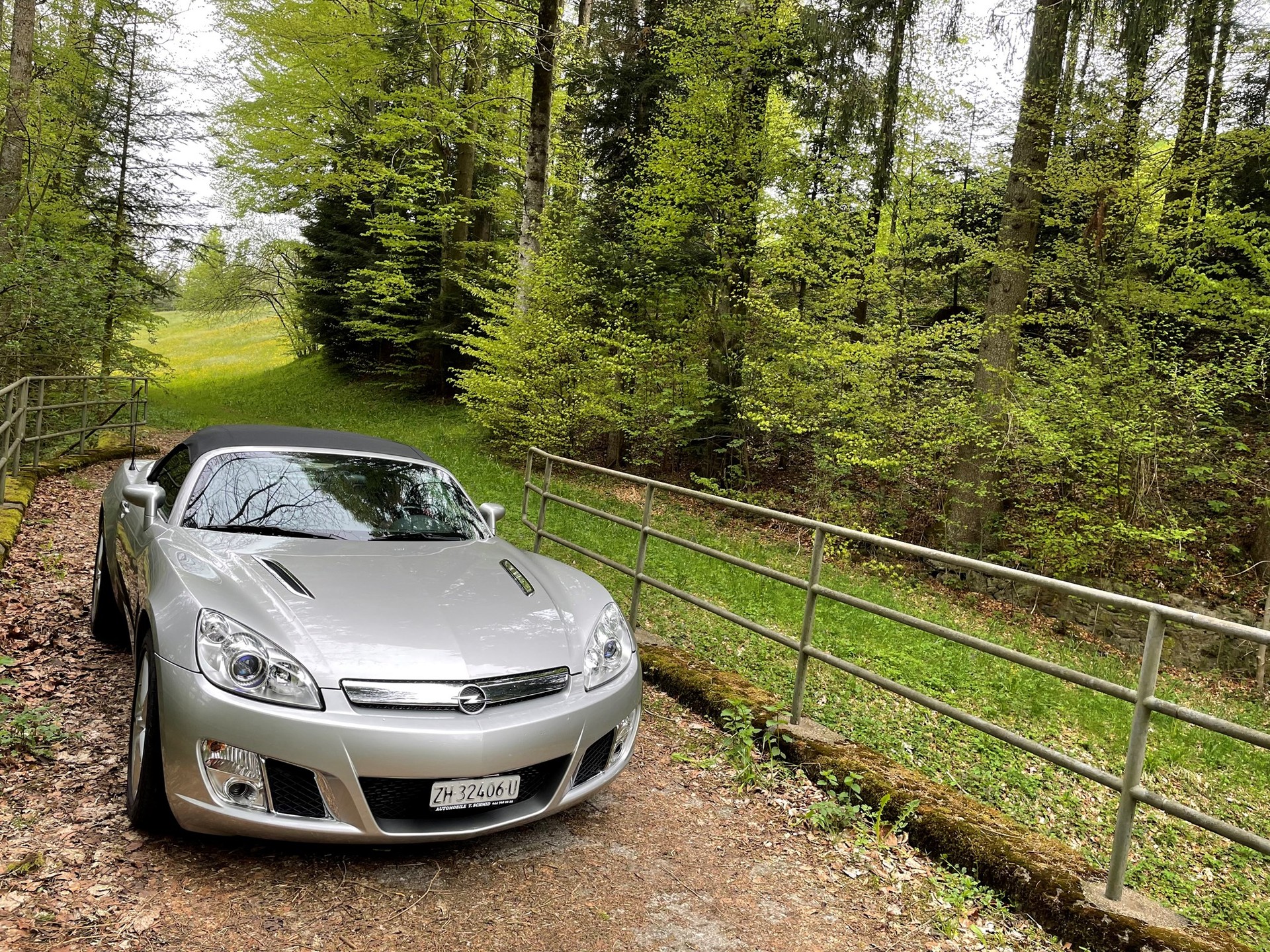 OPEL GT 2.0 Turbo-image-1