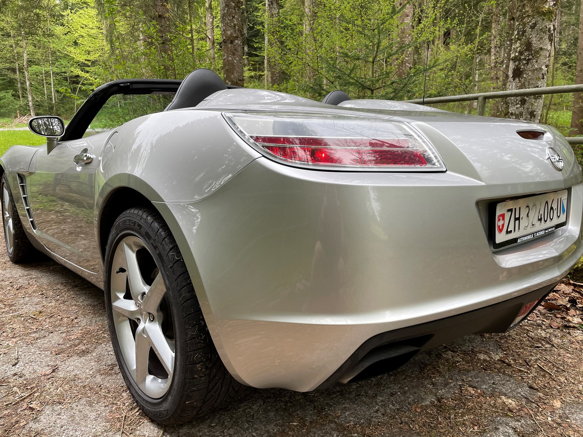 OPEL GT 2.0 Turbo-image-4