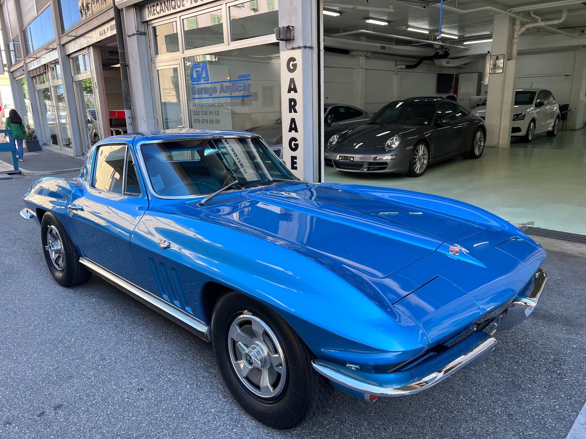 CHEVROLET CORVETTE C2 STING RAY-image-0