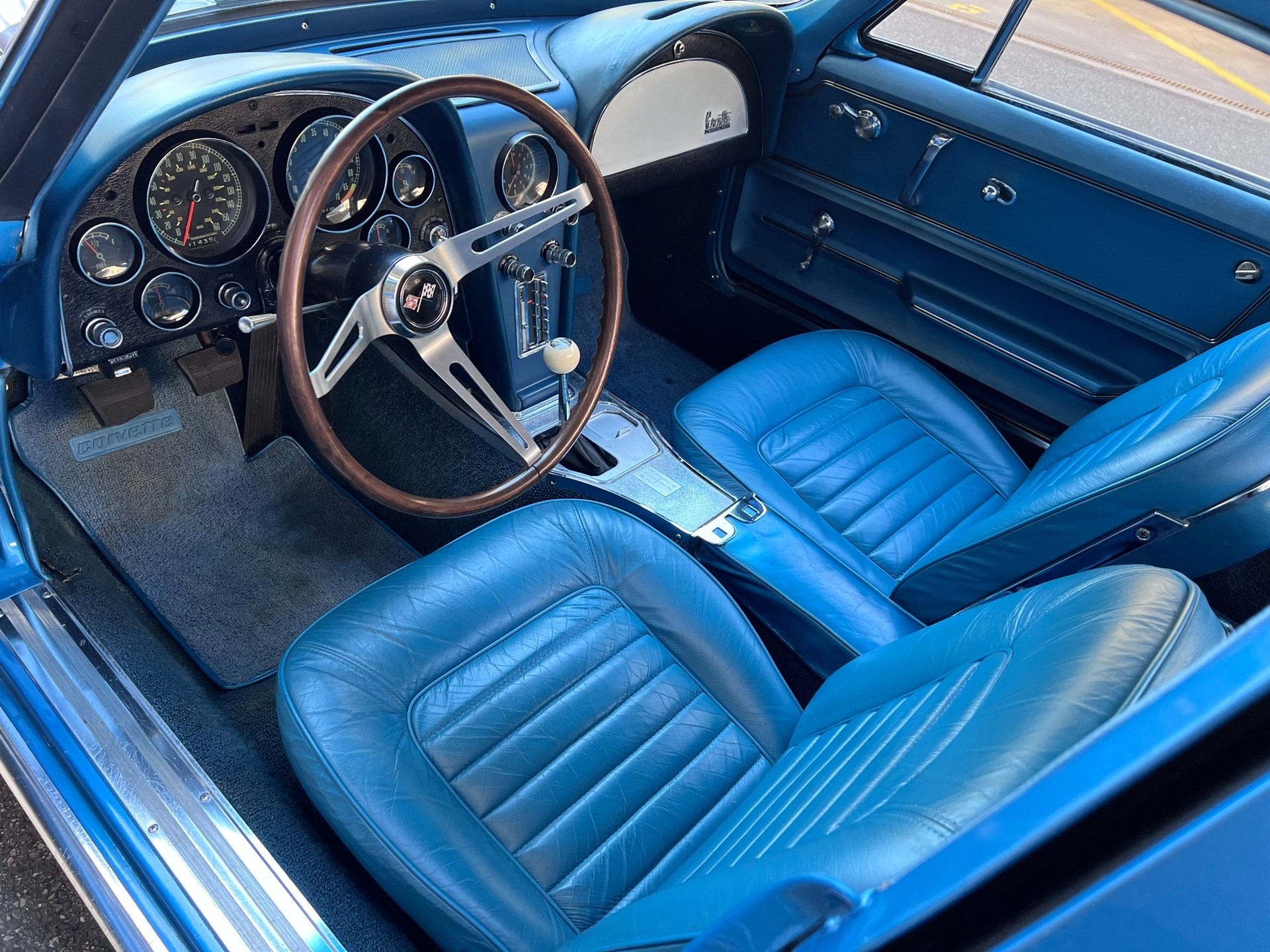 CHEVROLET CORVETTE C2 STING RAY-image-4