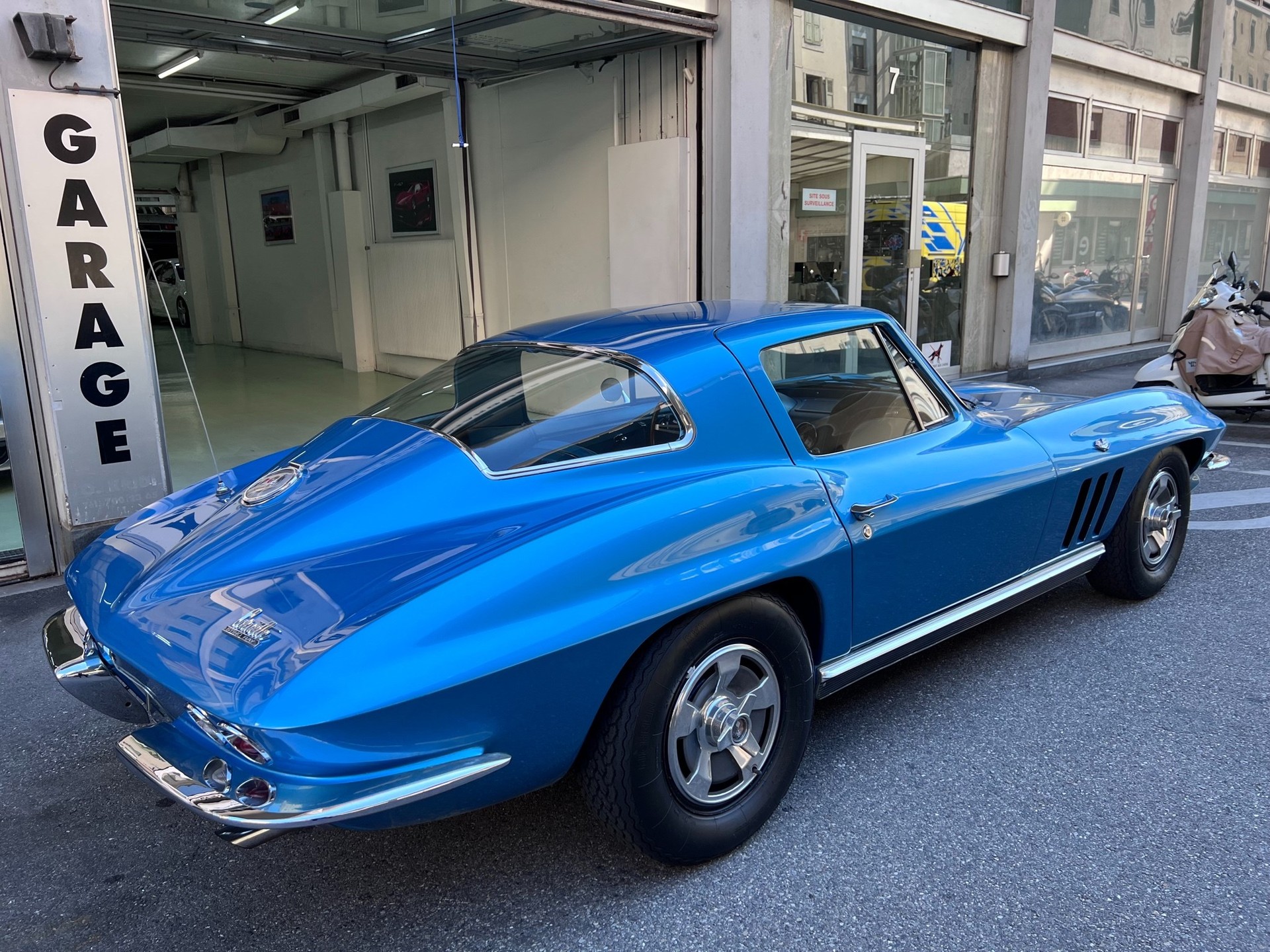 CHEVROLET CORVETTE C2 STING RAY-image-2