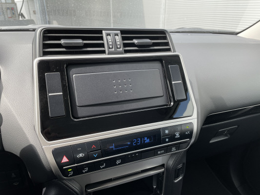 TOYOTA LandCruiser 2.8TD Active-image-12